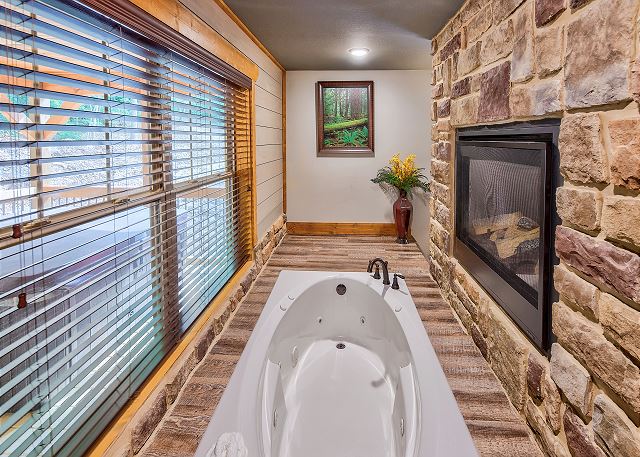 Jetted tub