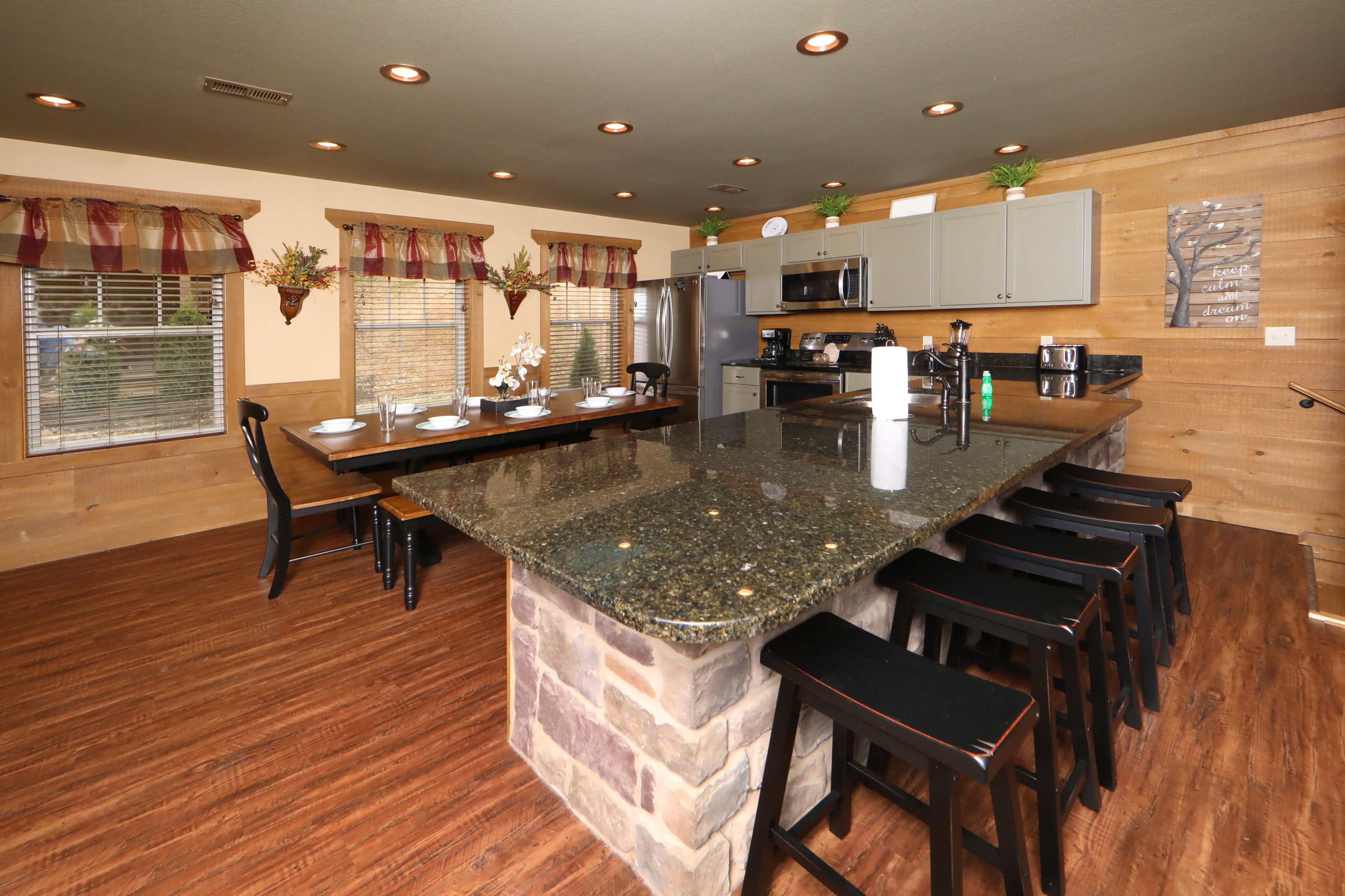 Head Over Hills | Photo 5