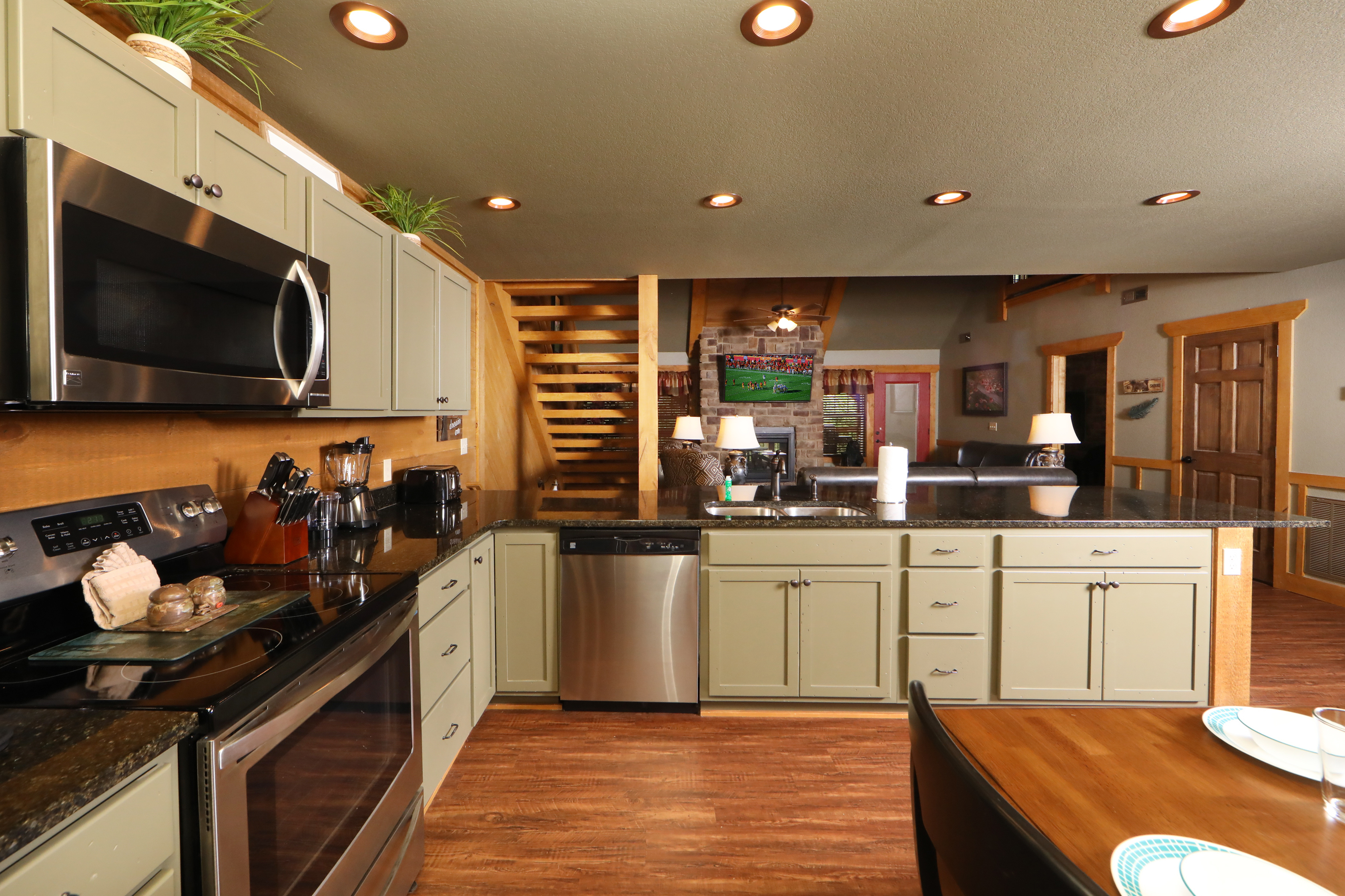 Head Over Hills | Photo 10