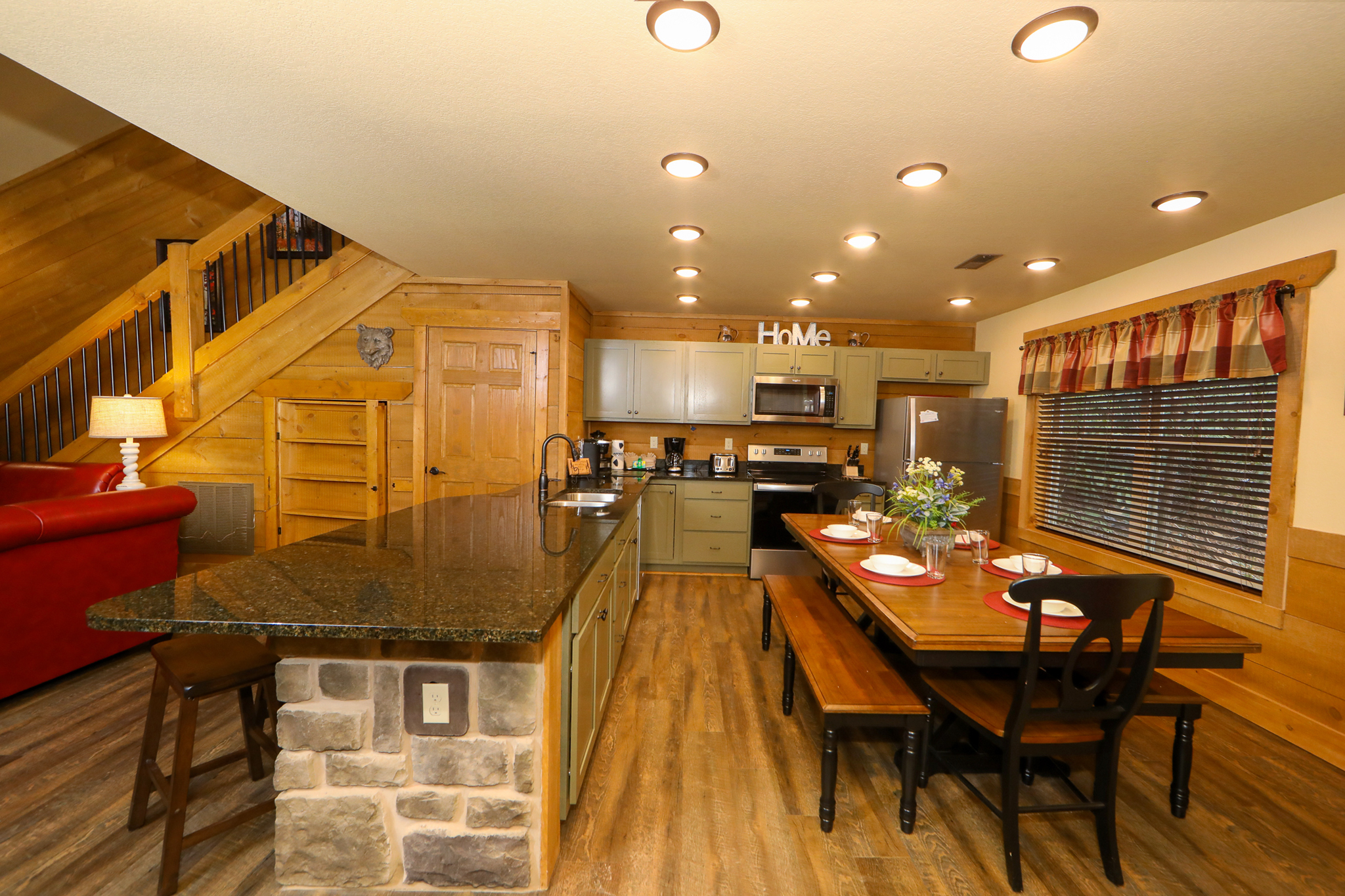 Ivie Holler | Photo 9