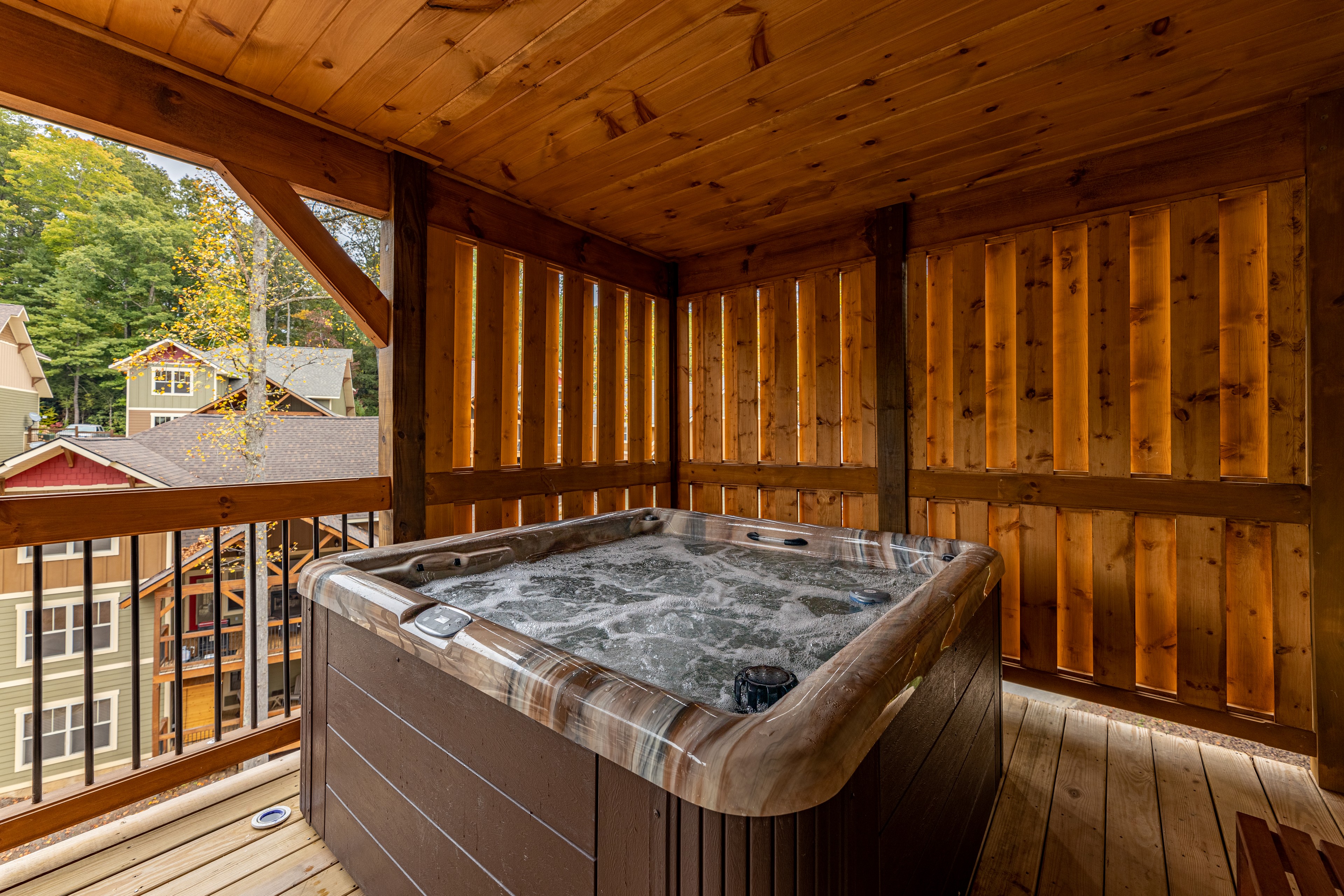 Moonshine Manor | Photo 5