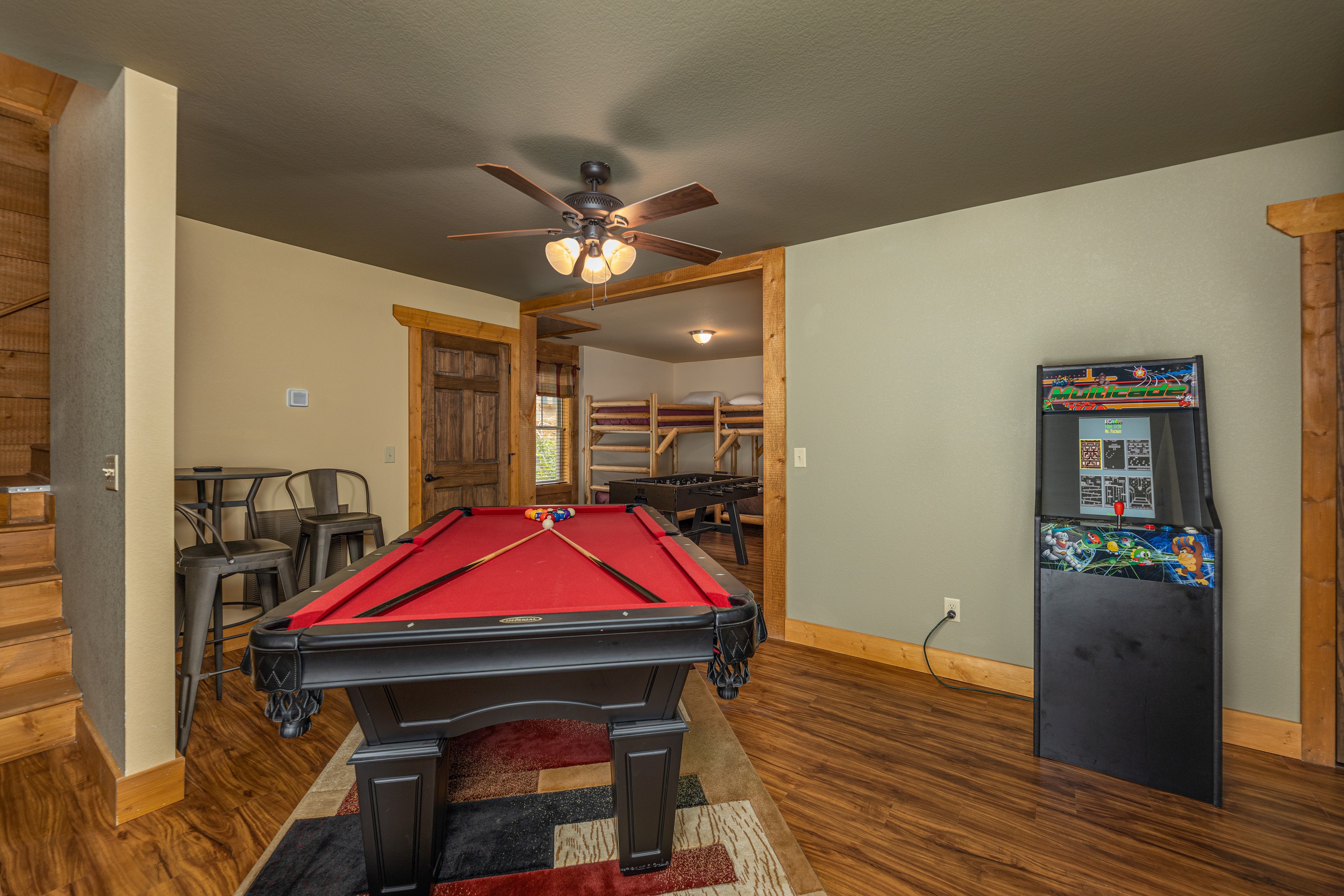 Moonshine Manor | Photo 15