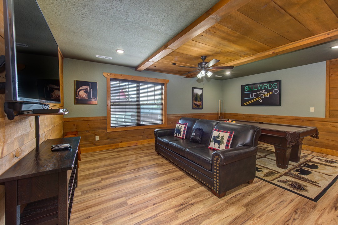 Running Bear | Photo 4