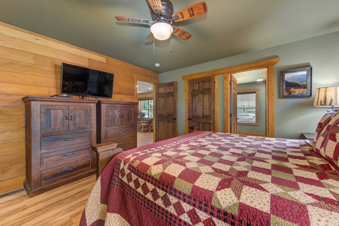 Running Bear | Photo 16