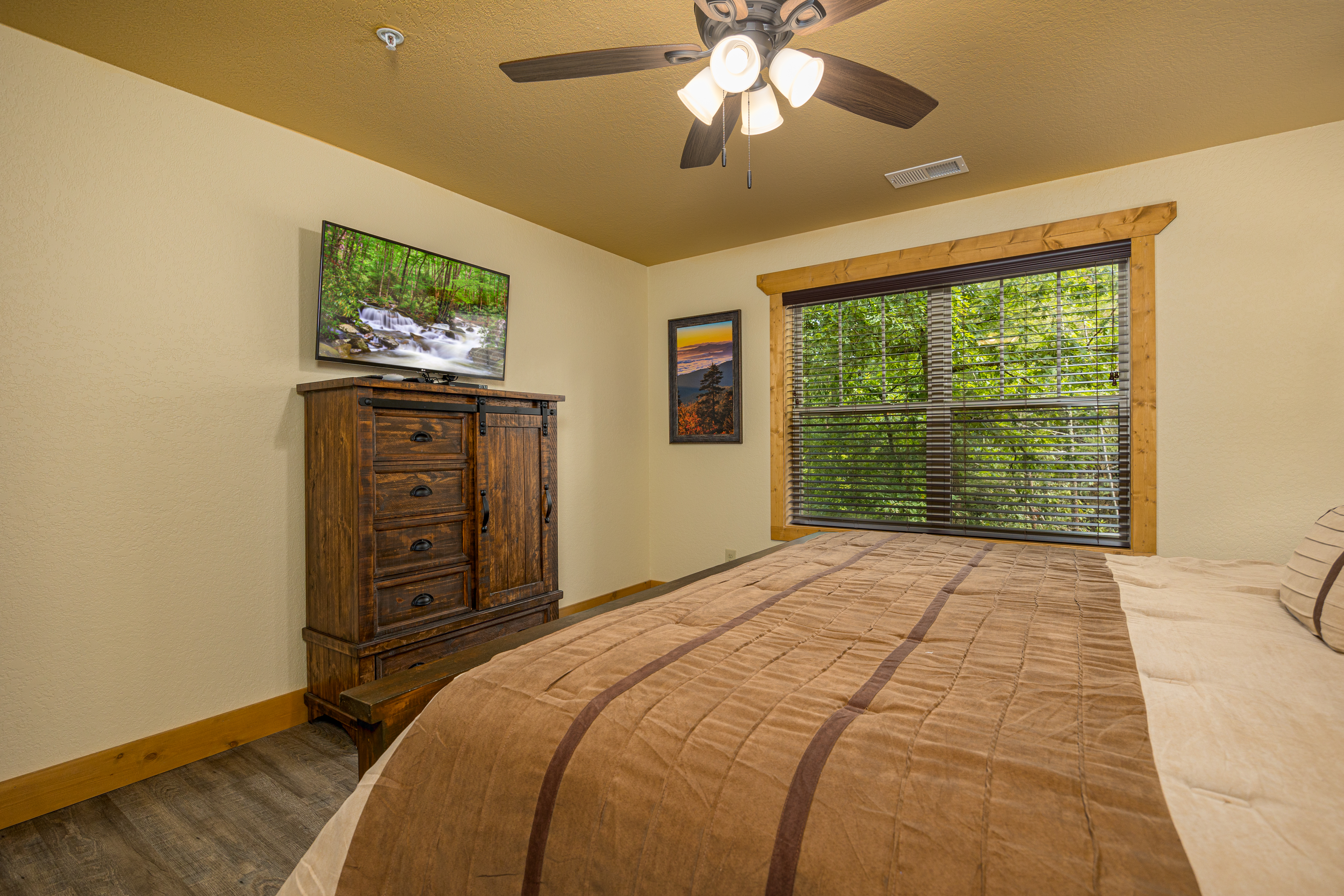 A Majestic Hilltop | Photo 33