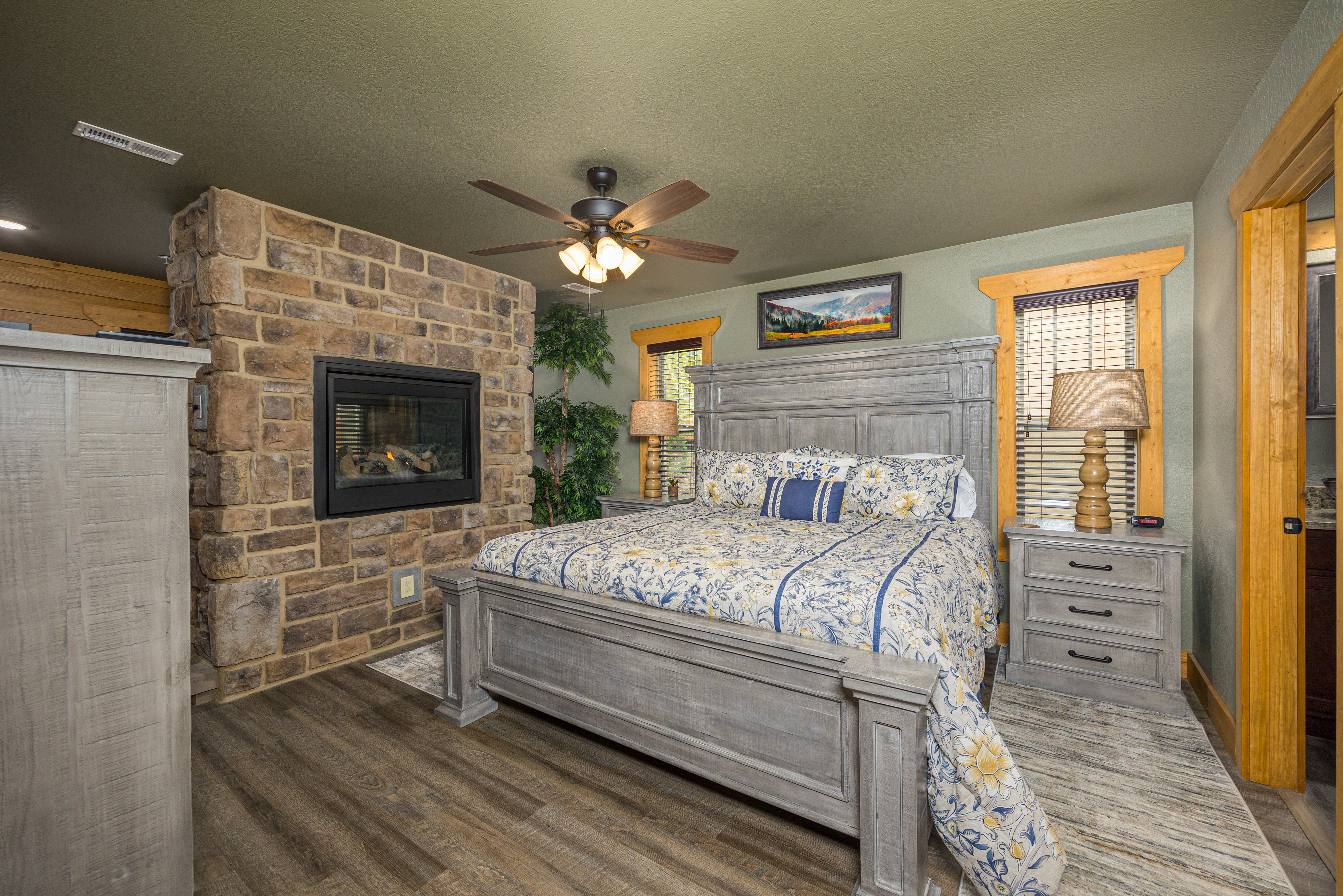 A Majestic Hilltop | Photo 35