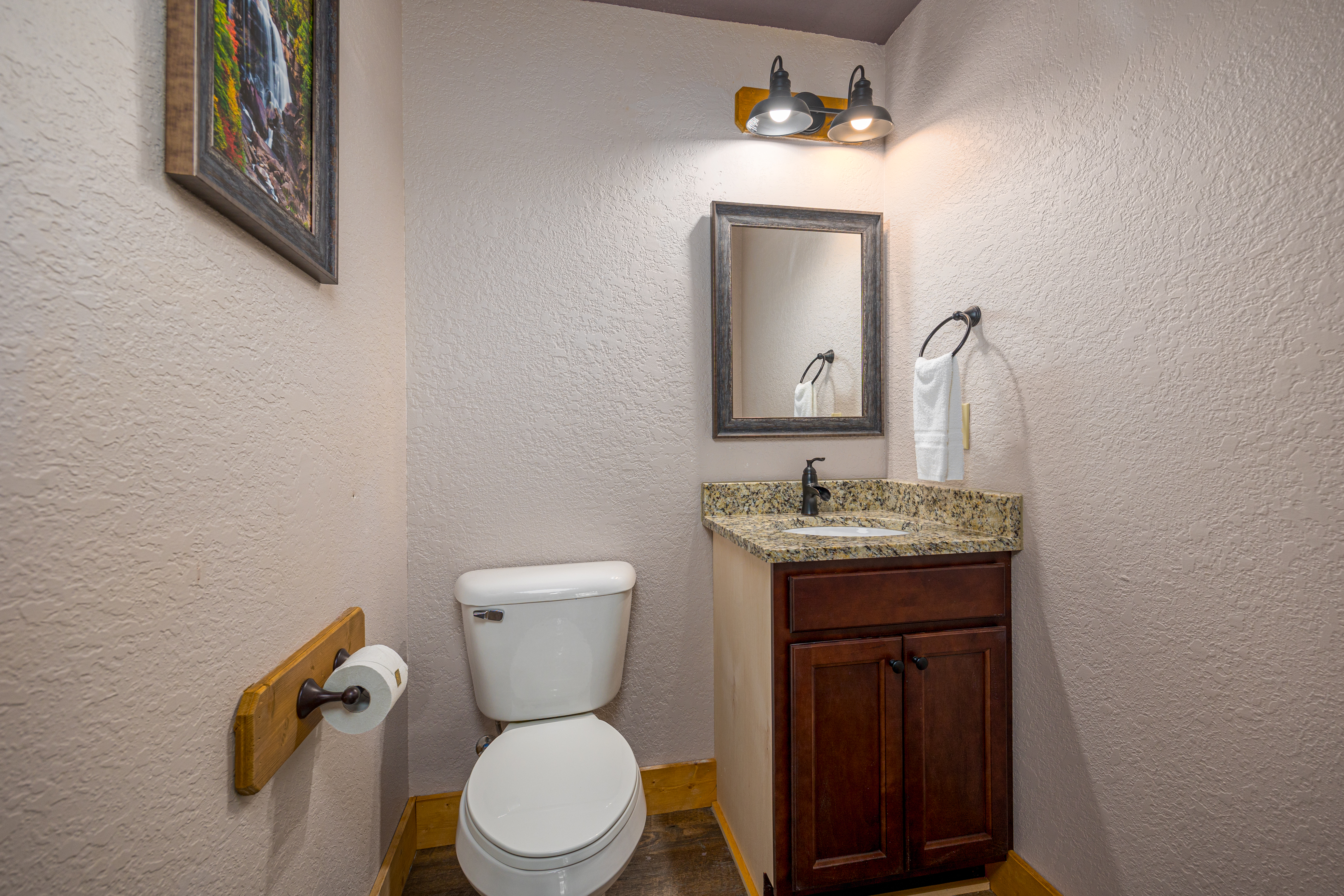 A Majestic Hilltop | Photo 30