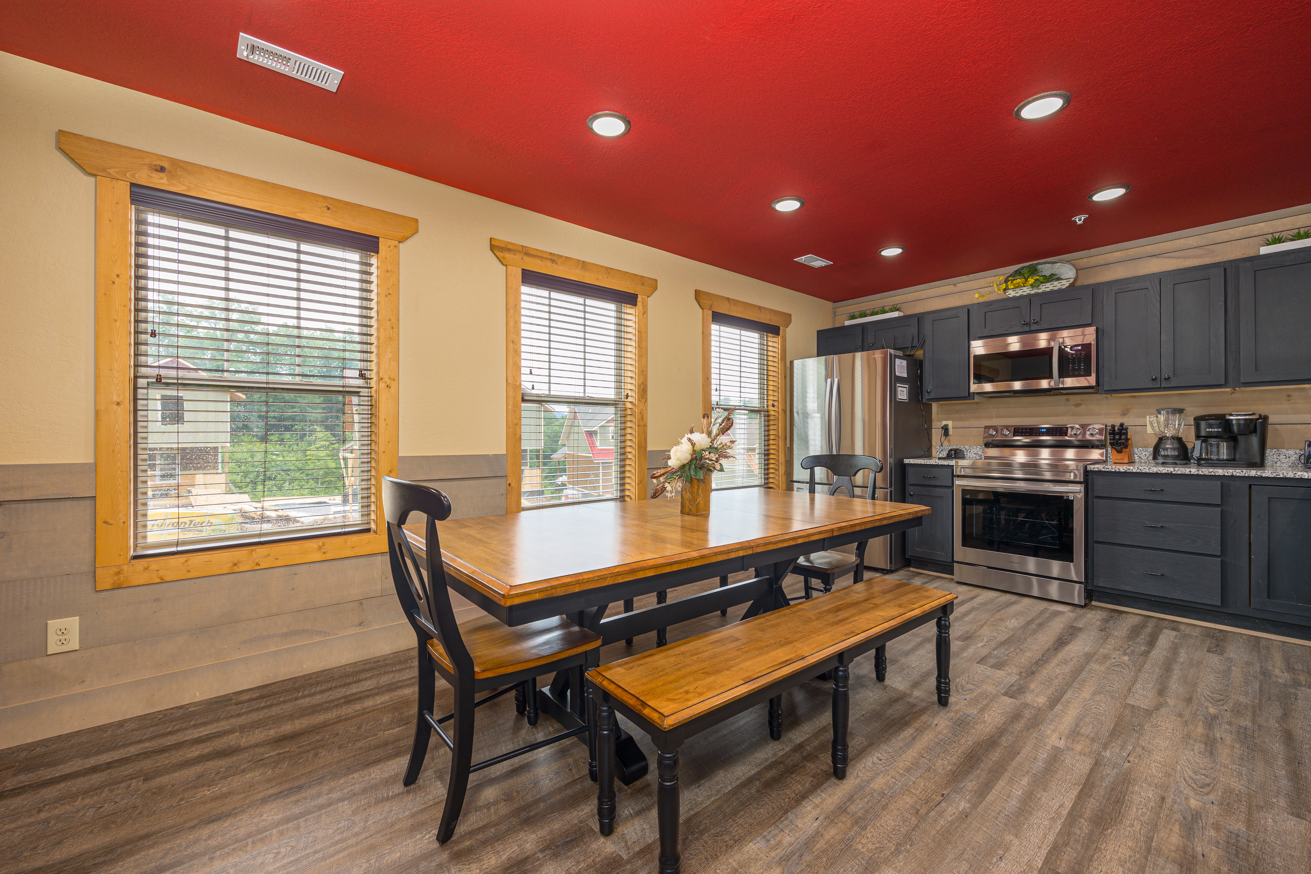 A Majestic Hilltop | Photo 15