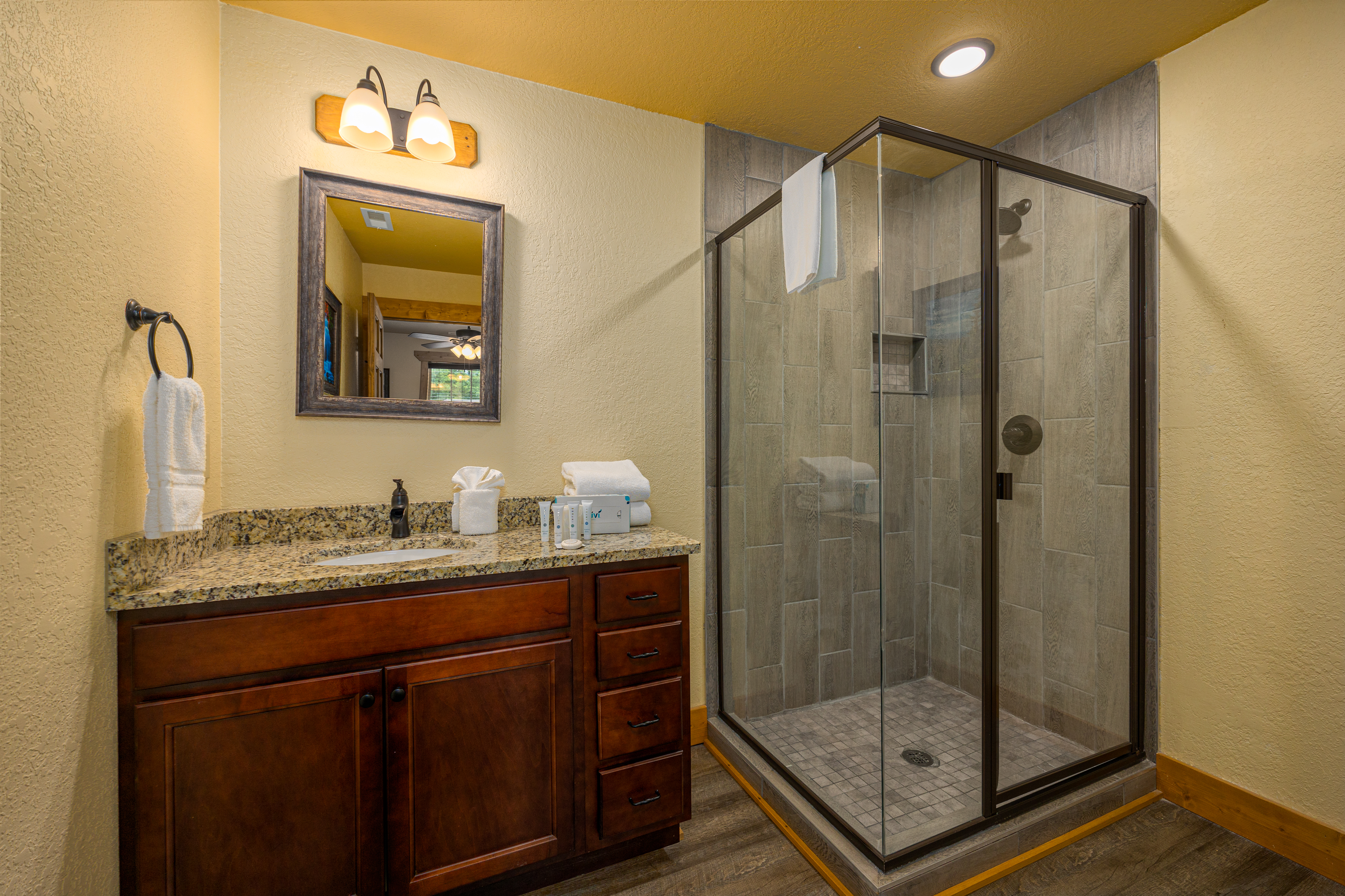 A Majestic Hilltop | Photo 41