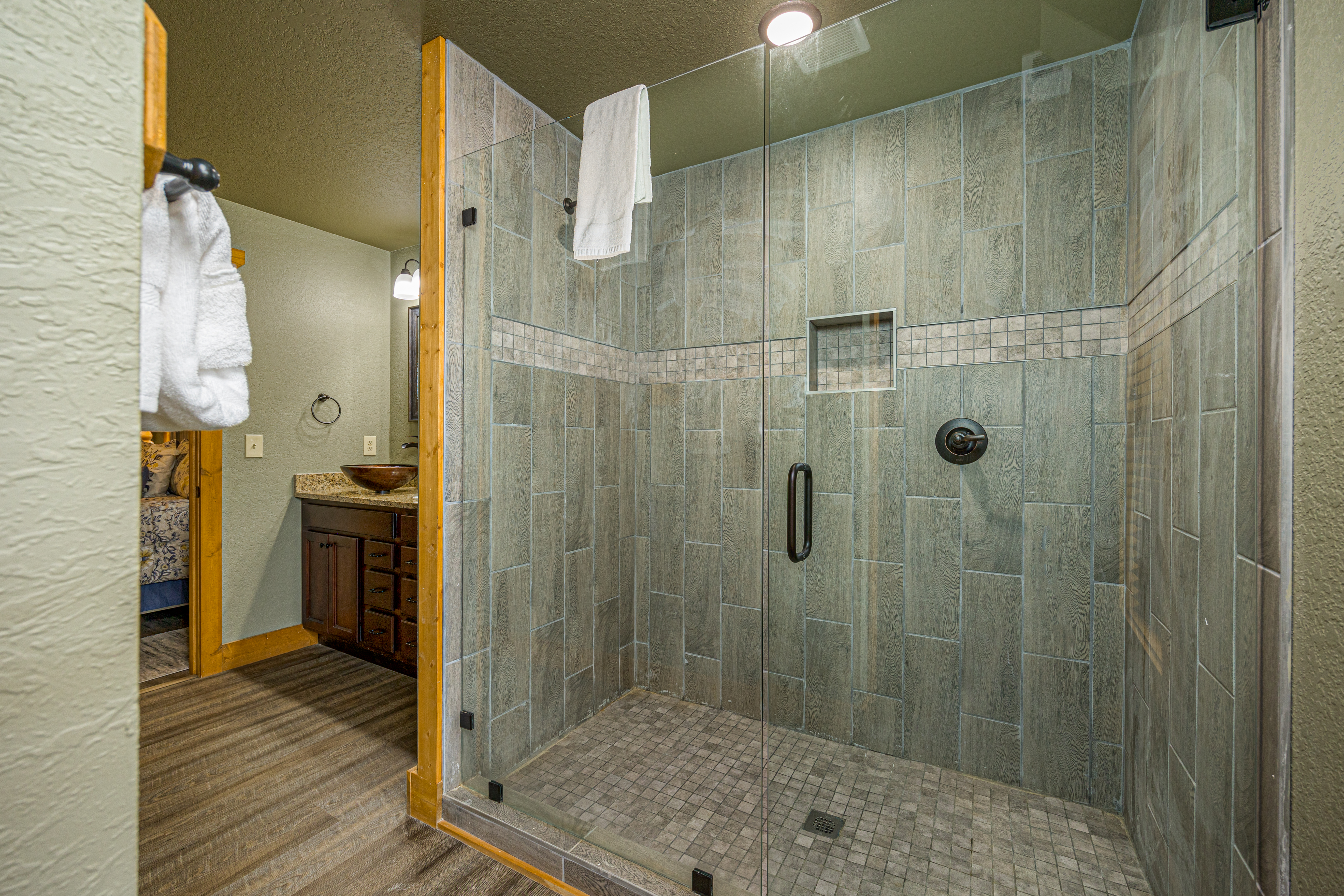 A Majestic Hilltop | Photo 20