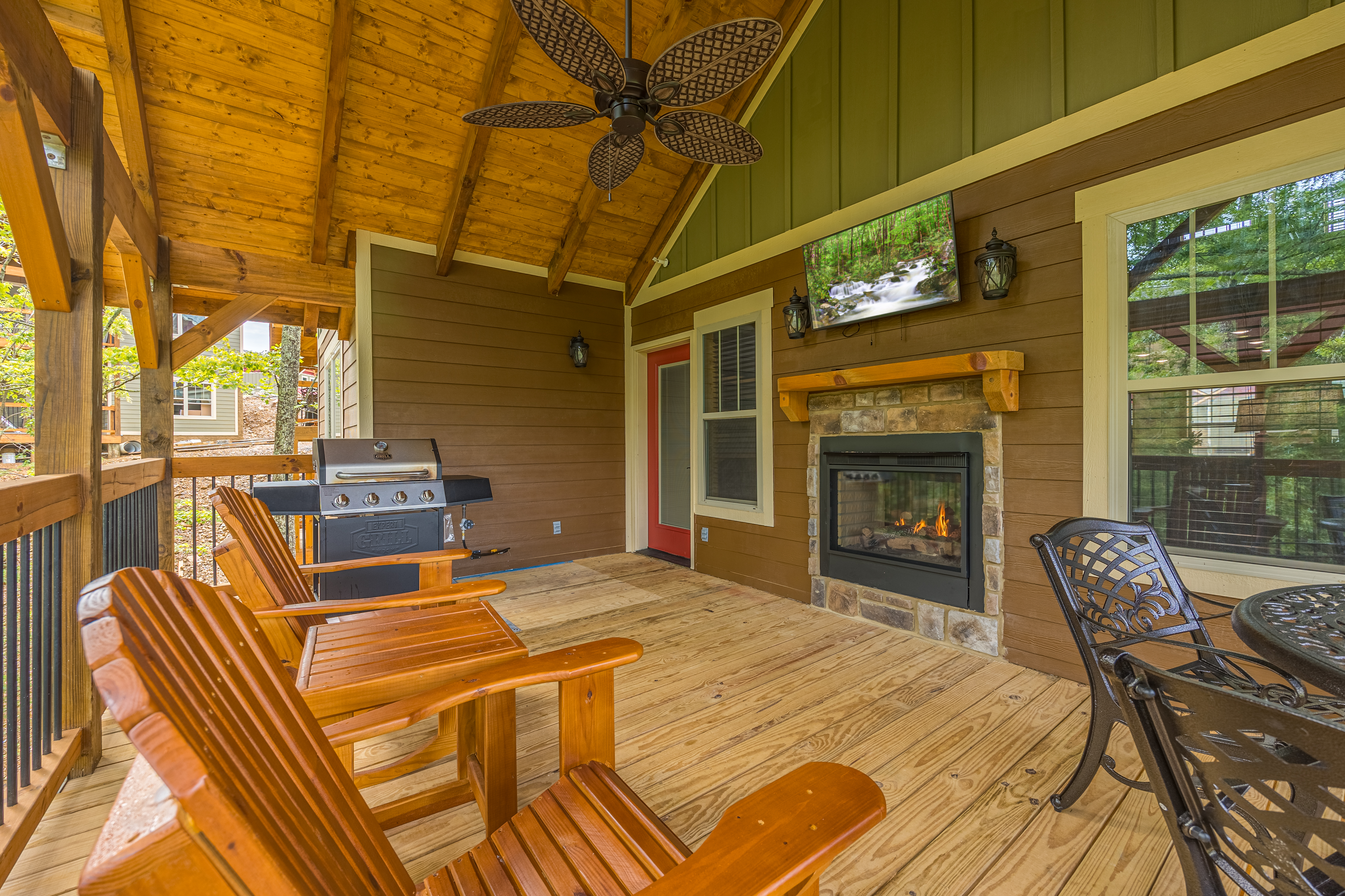 A Majestic Hilltop | Photo 26