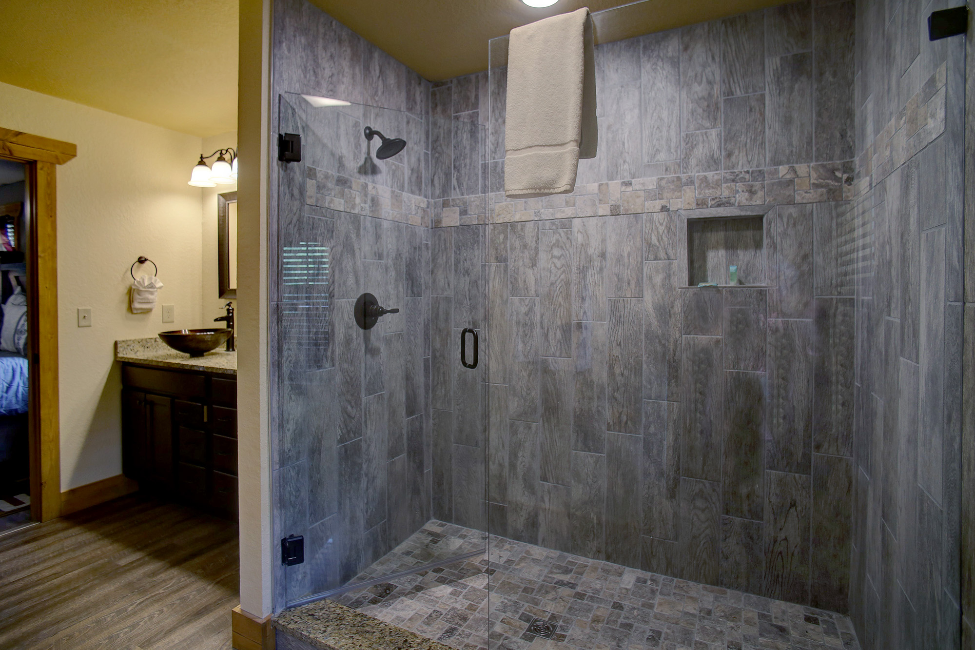 A Splash Of Blue | Photo 28