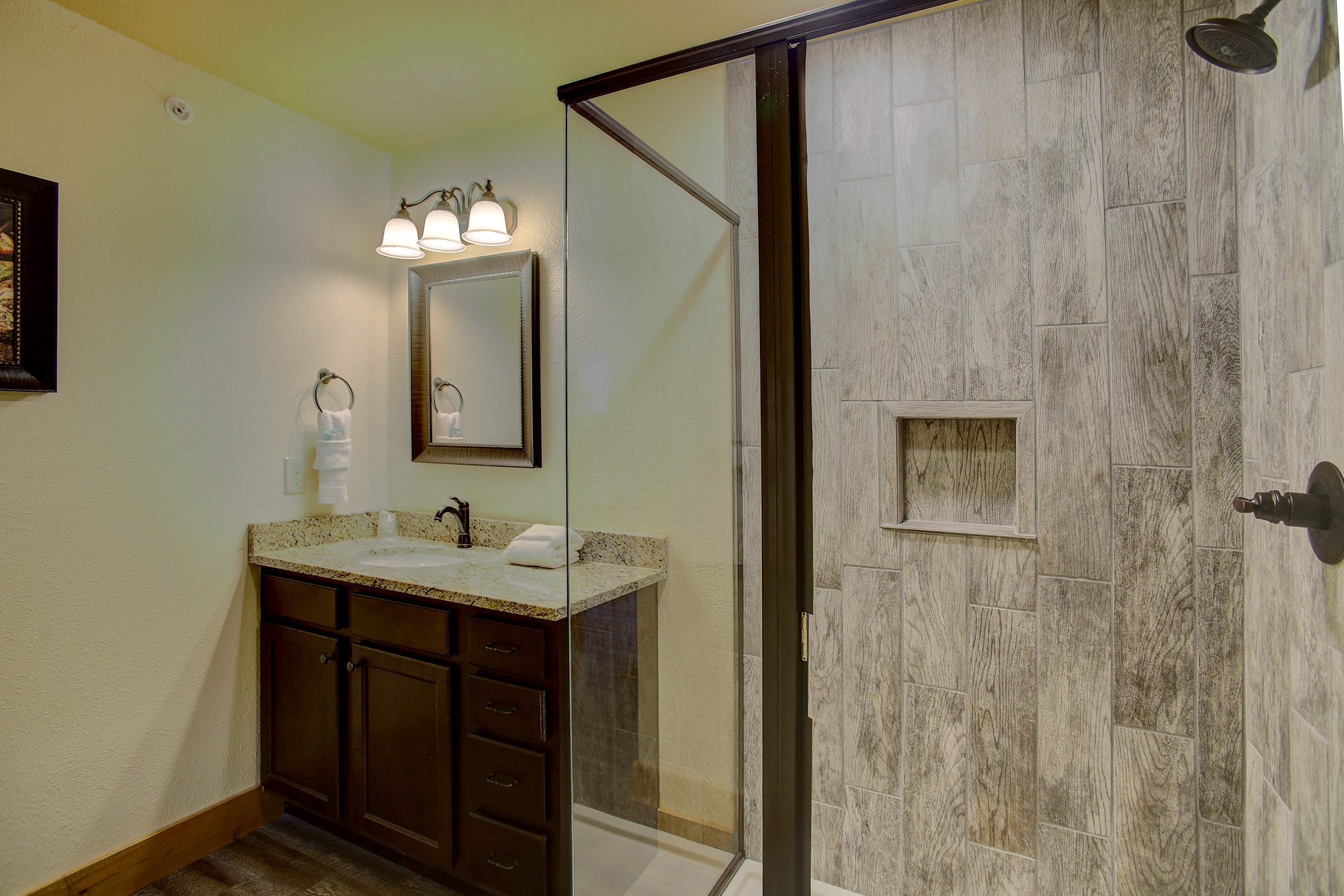 A Splash Of Blue | Photo 26