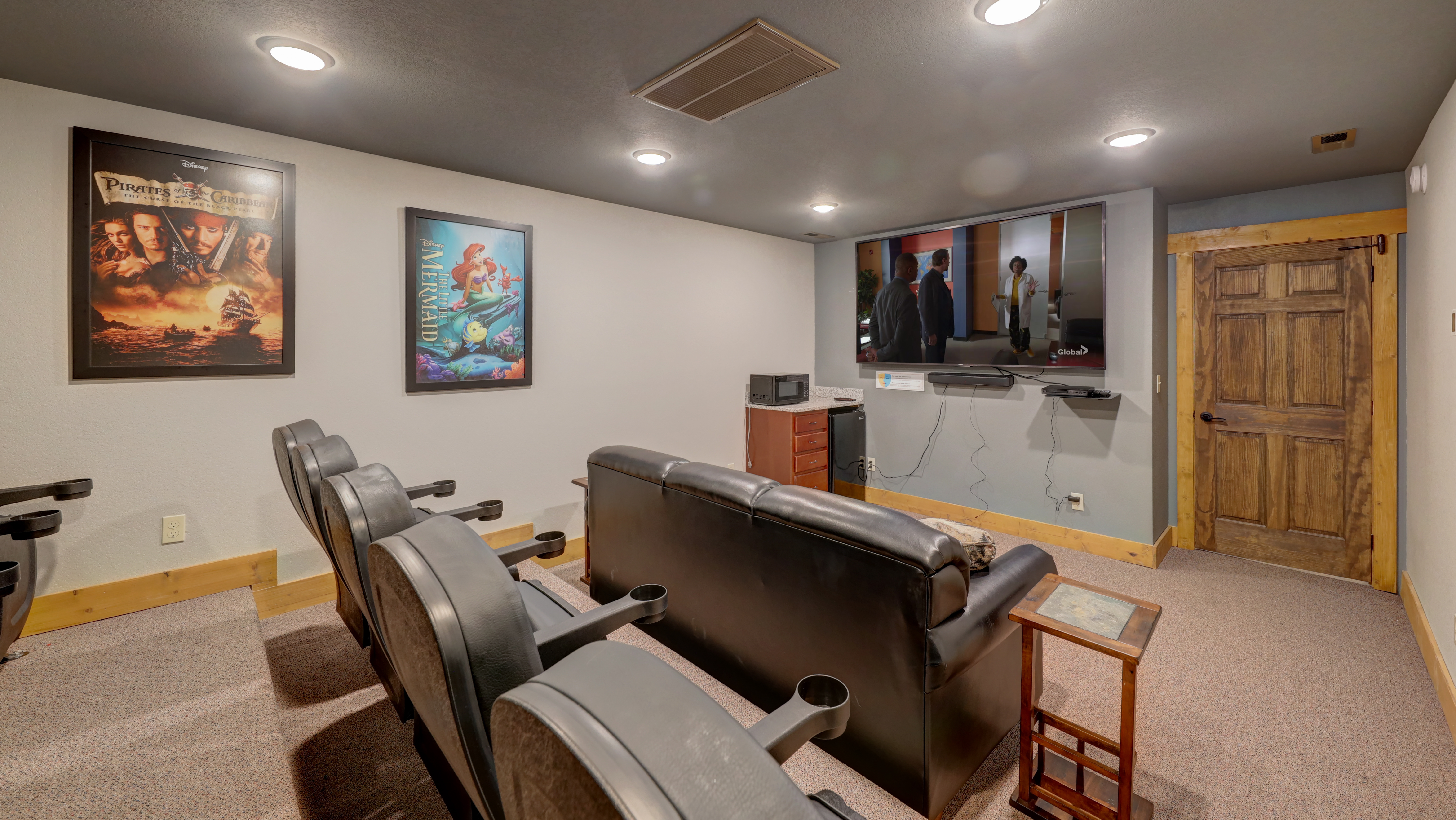 Blue Lagoon Cinema | Photo 12