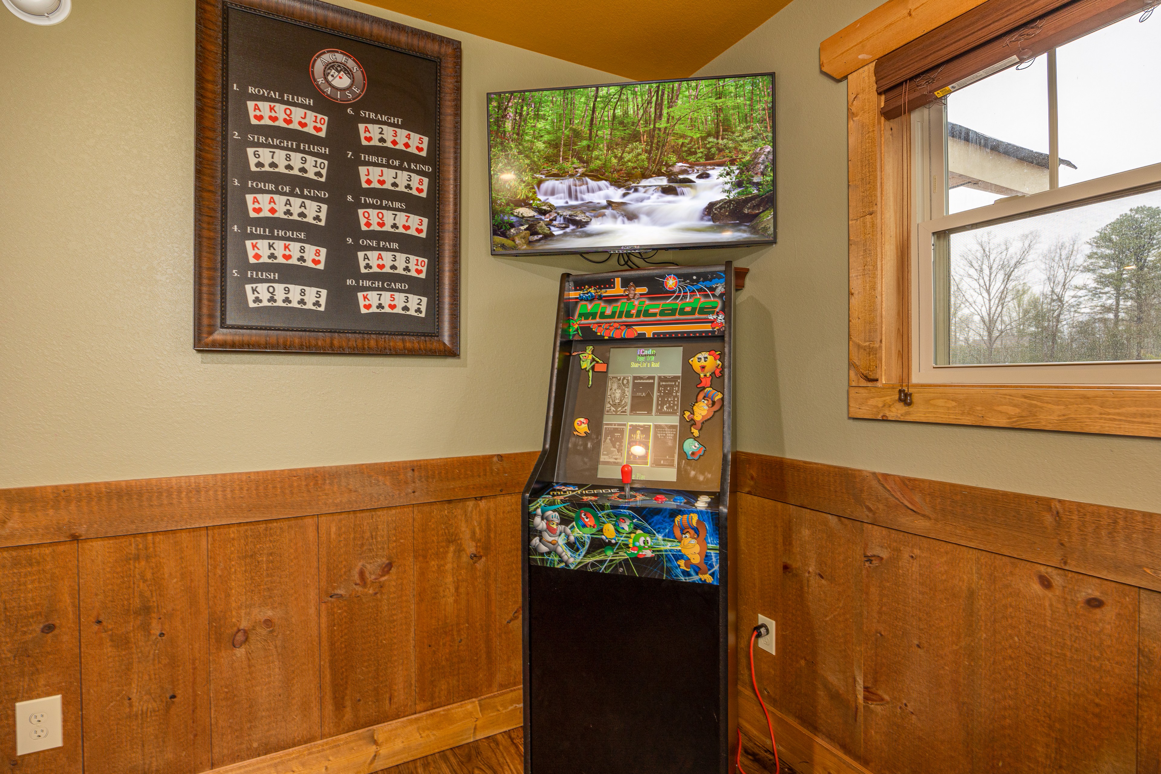 Hilltop Haven | Photo 13