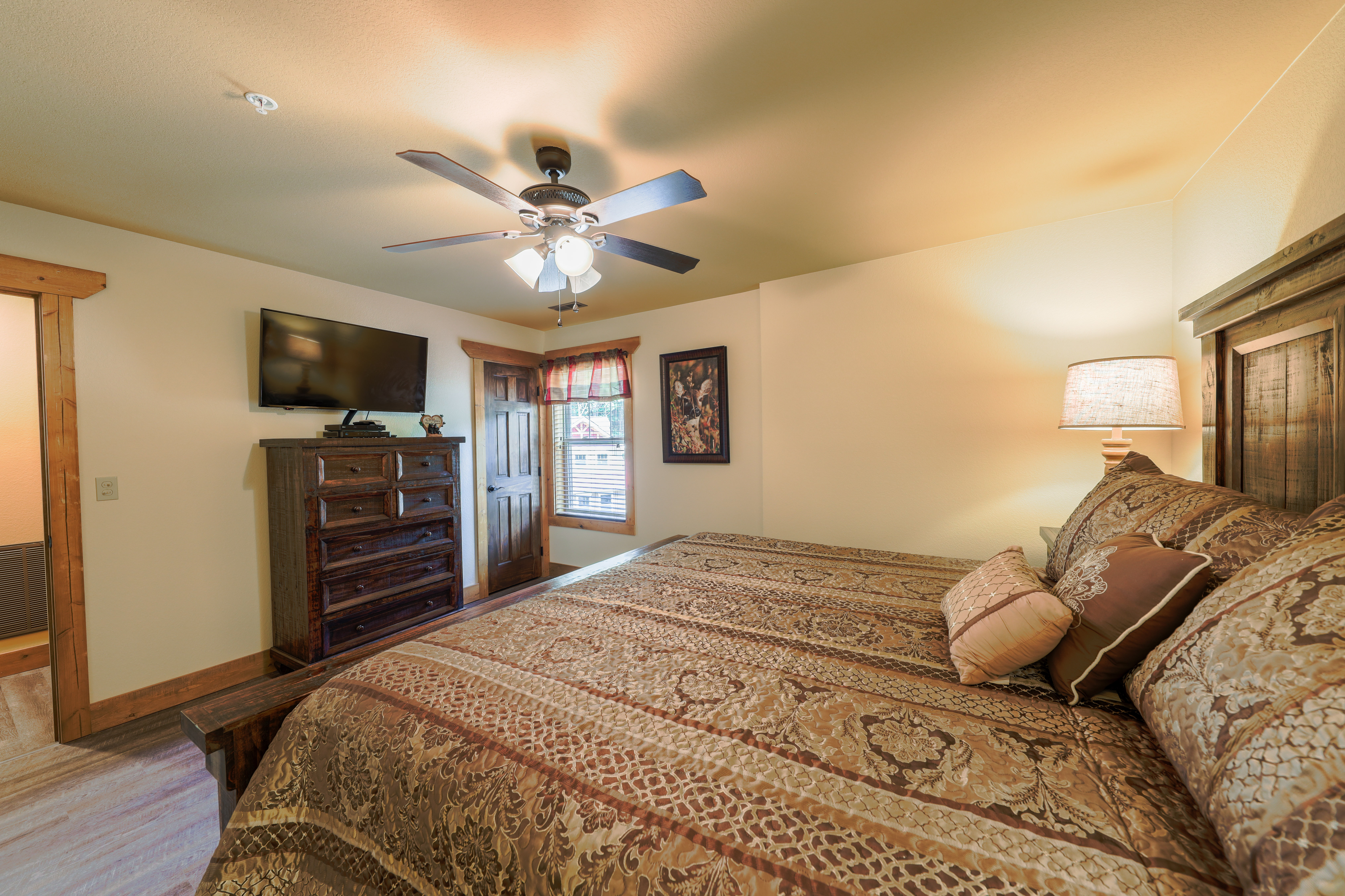 Lap of Luxury | Photo 24