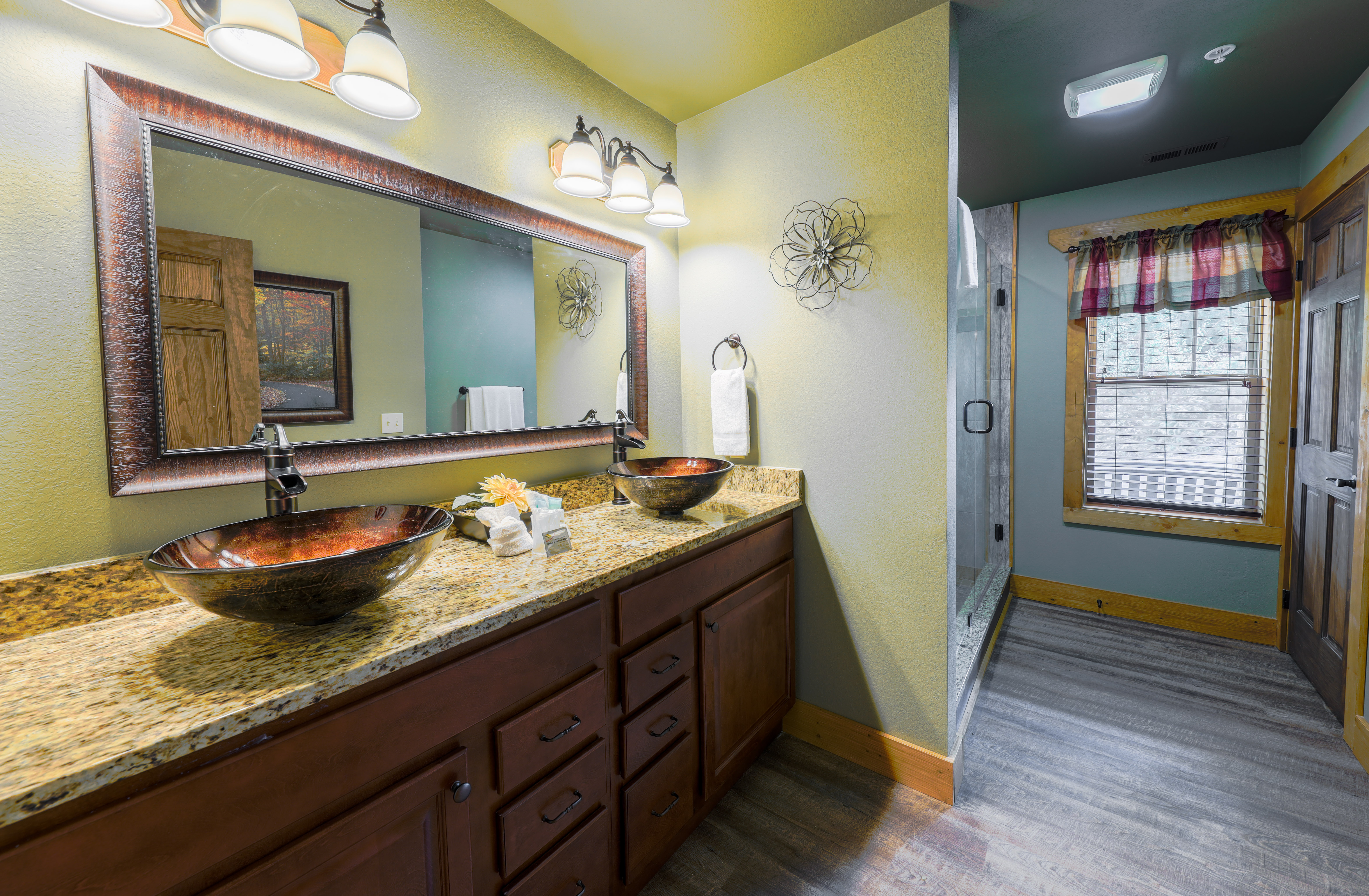 Lap of Luxury | Photo 16