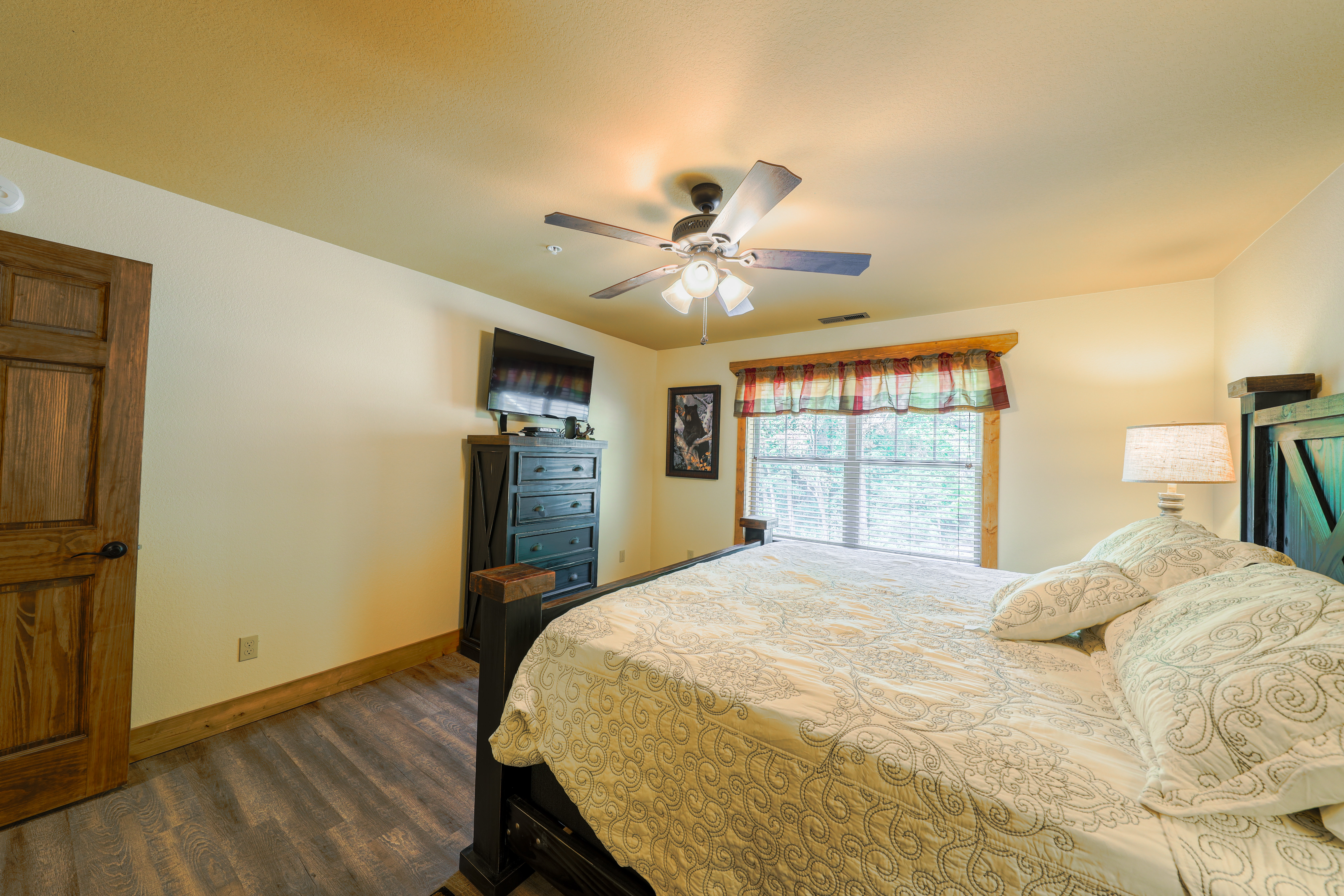 Lap of Luxury | Photo 33