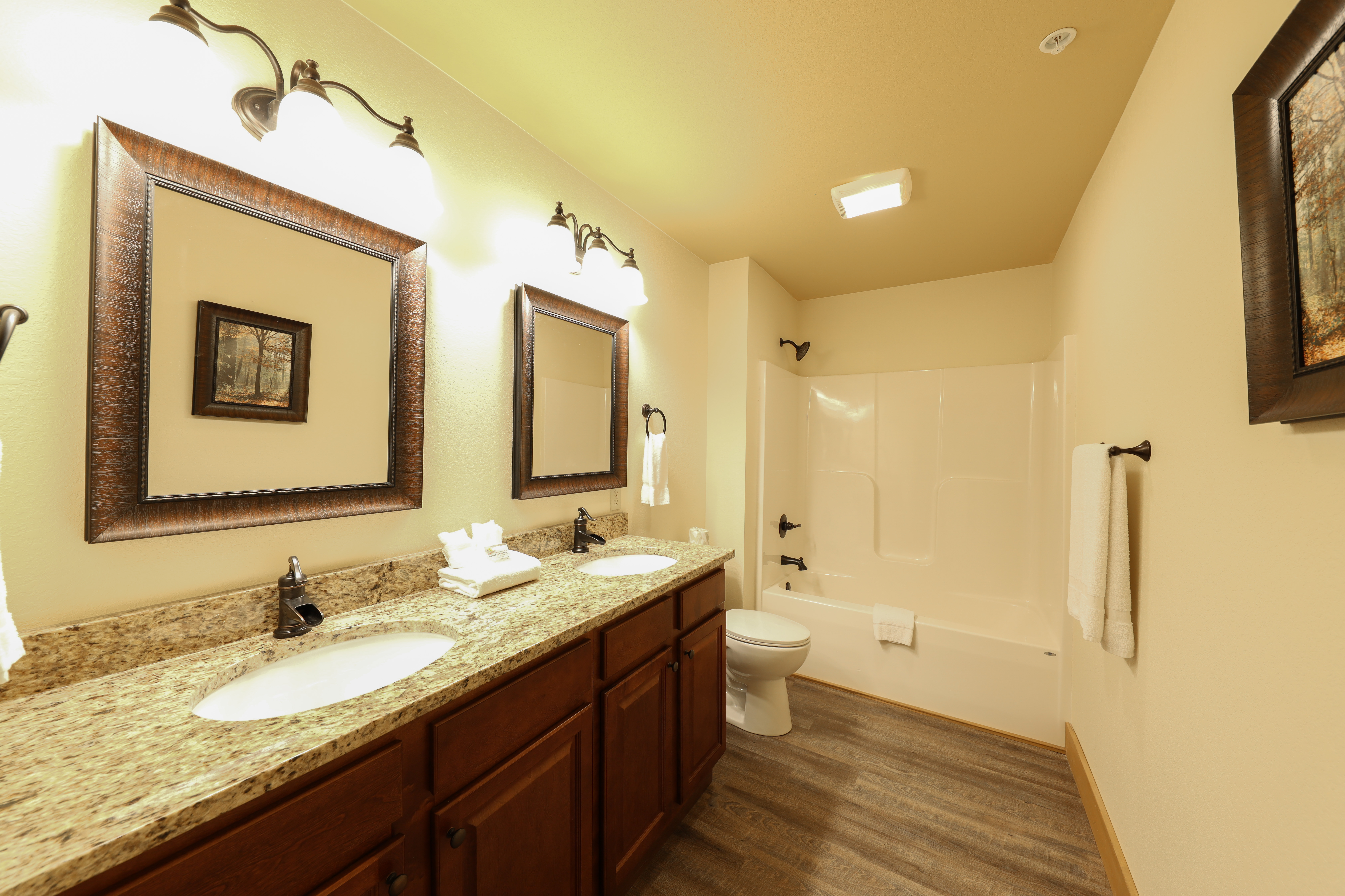 Lap of Luxury | Photo 35