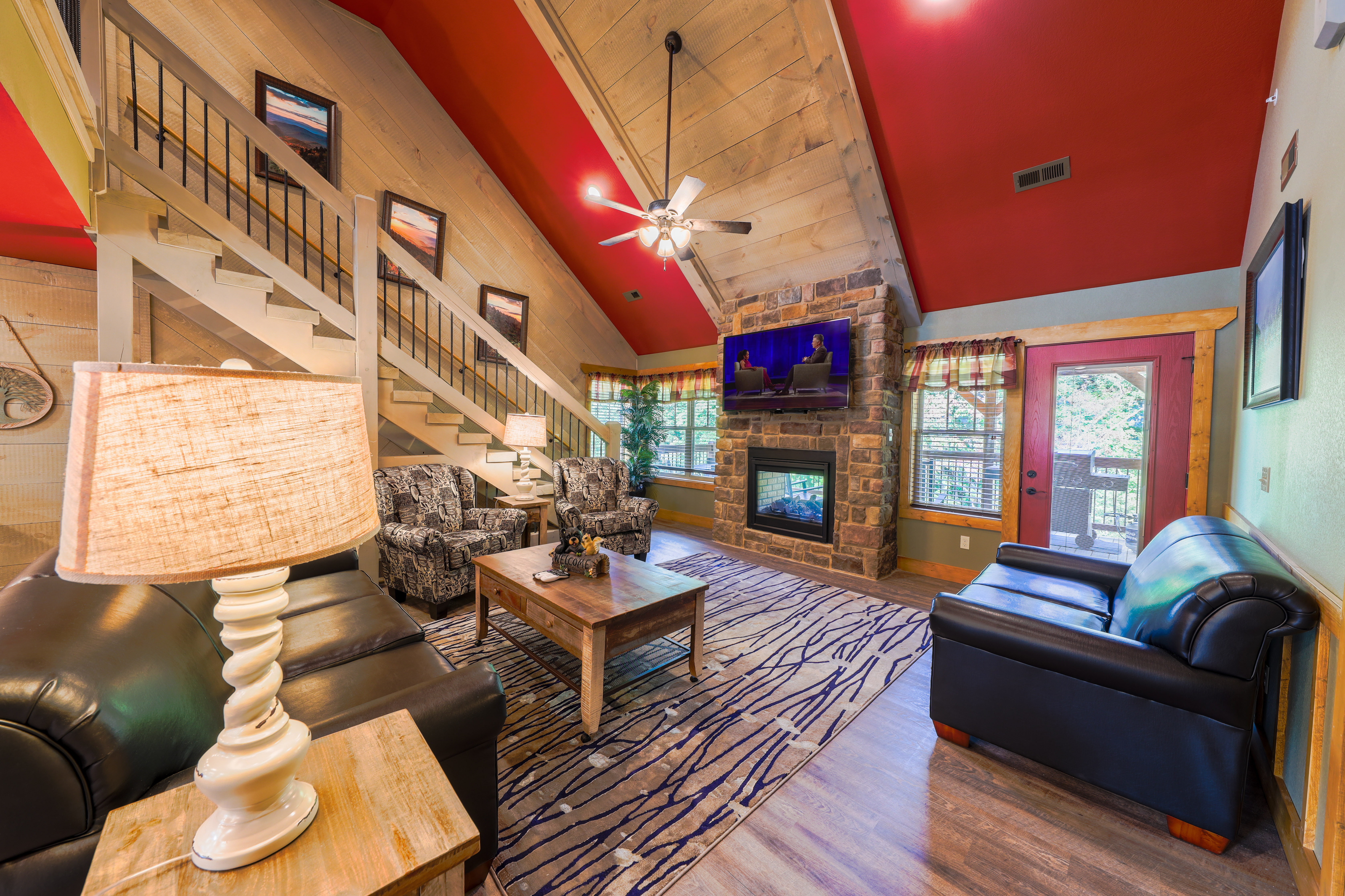 Lap of Luxury | Photo 5