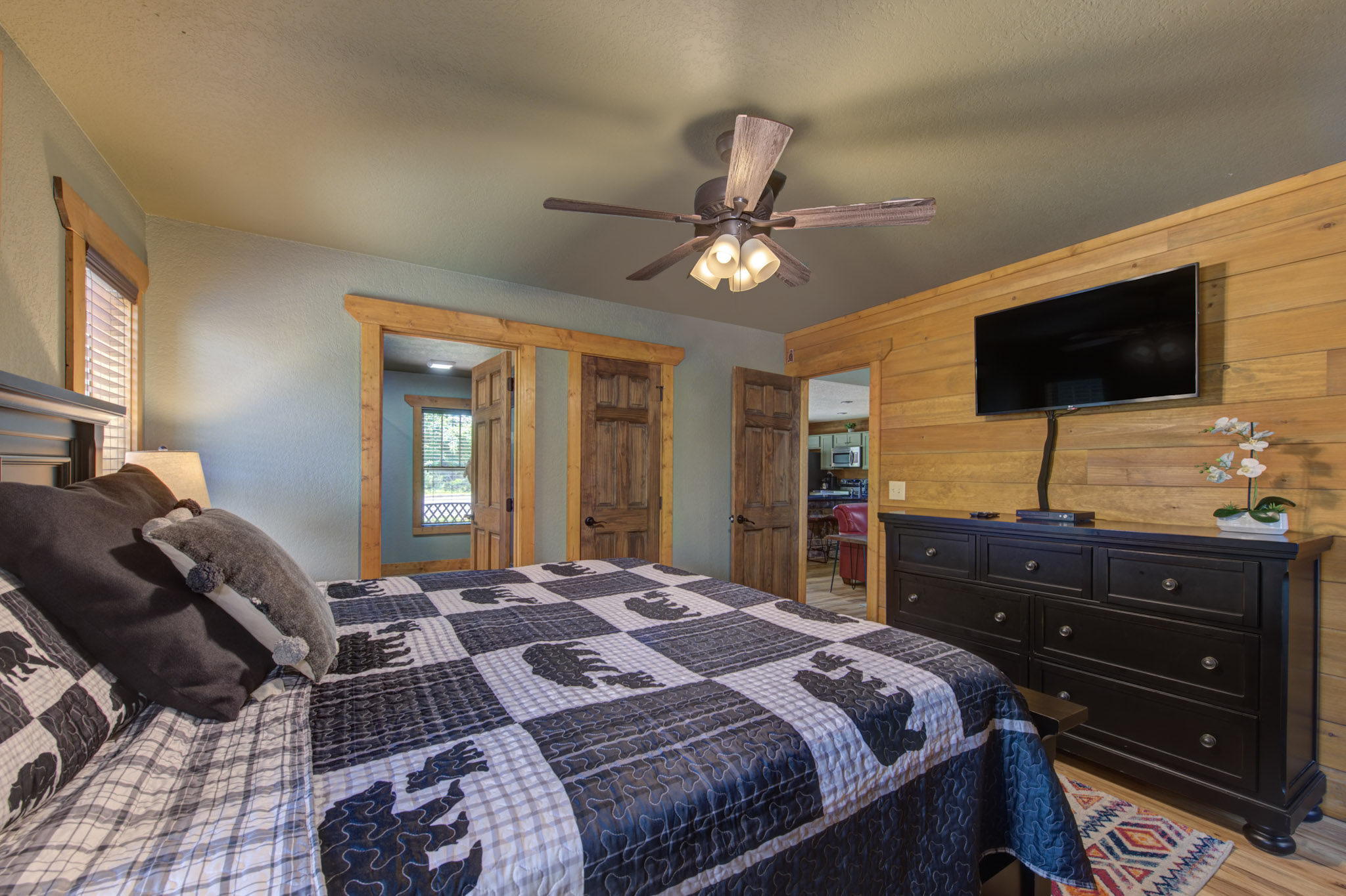 Luna Bear Lodge | Photo 16