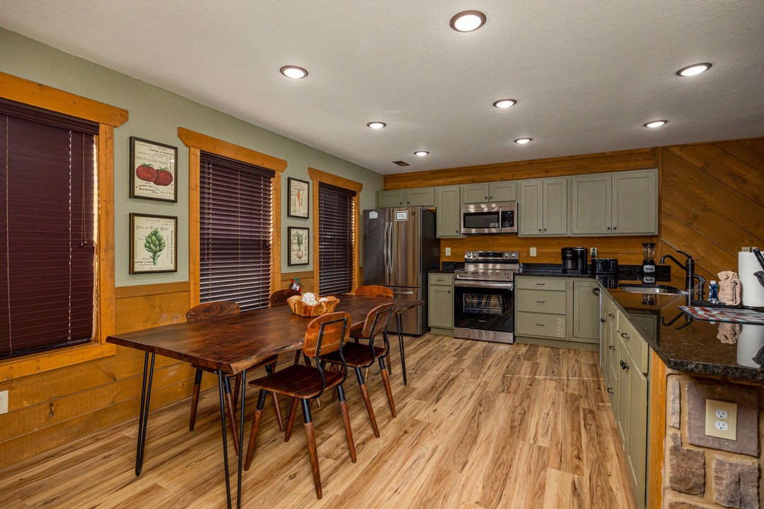 Luna Bear Lodge | Photo 8