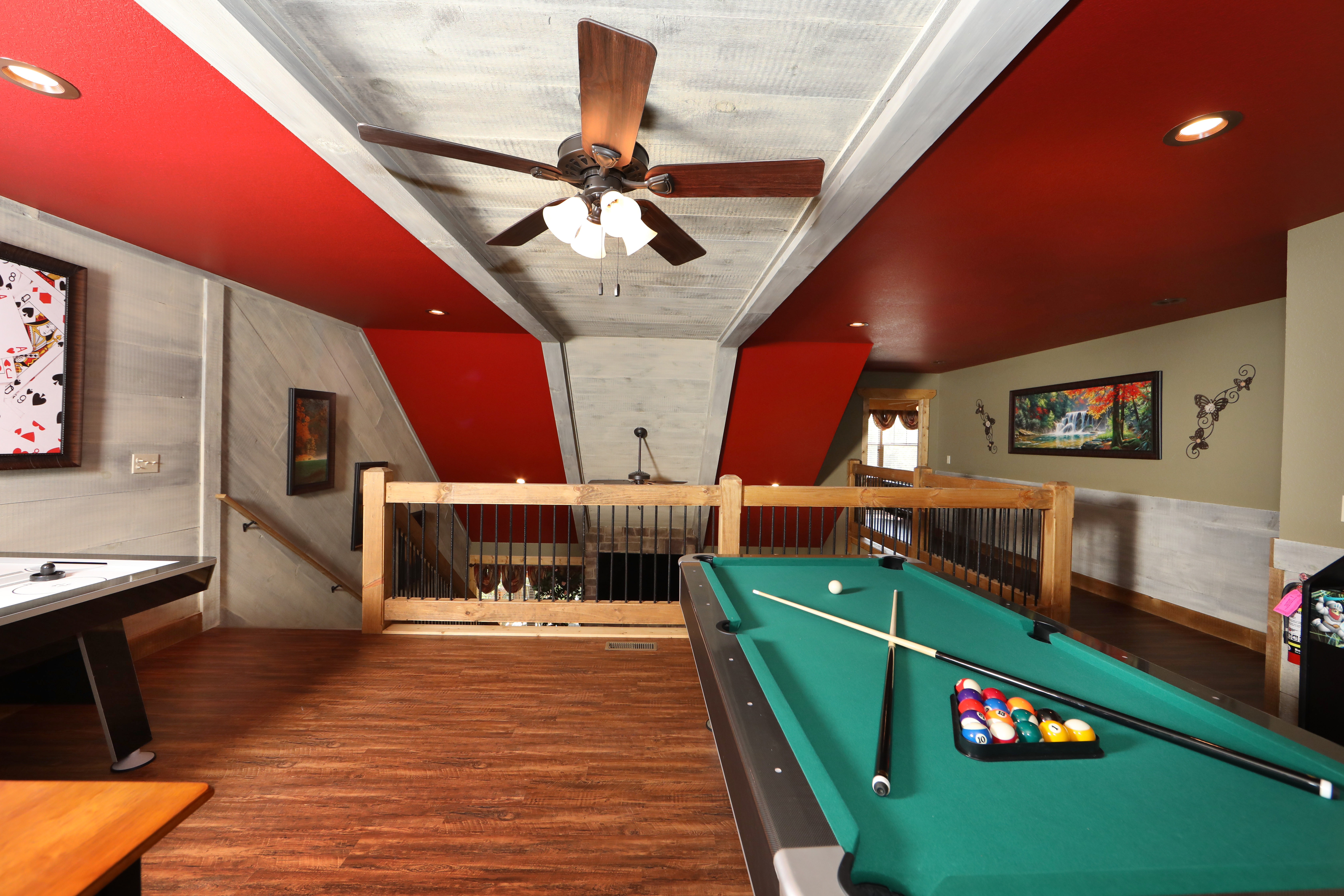 Movie Dive-Inn | Photo 11