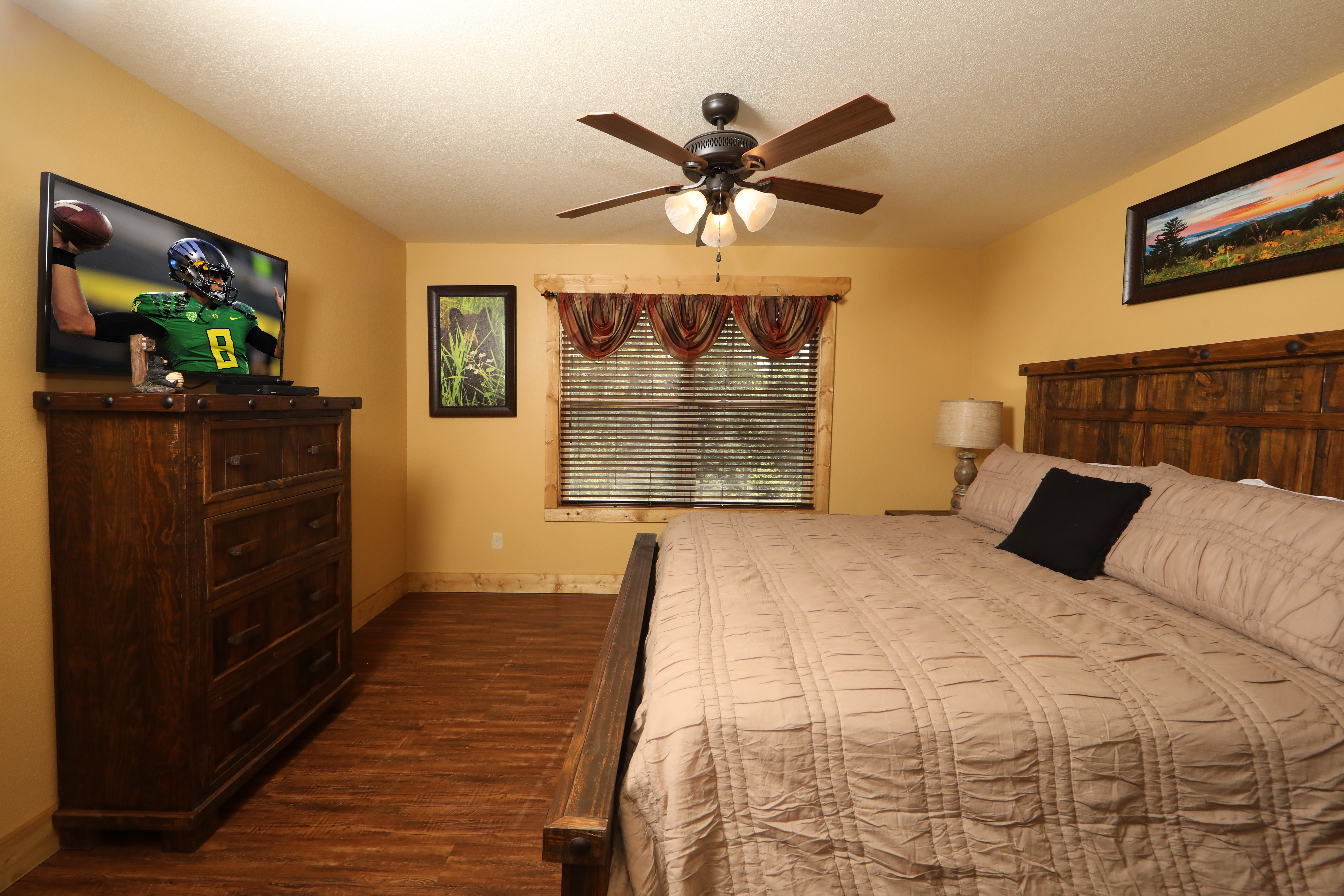 Movie Dive-Inn | Photo 24