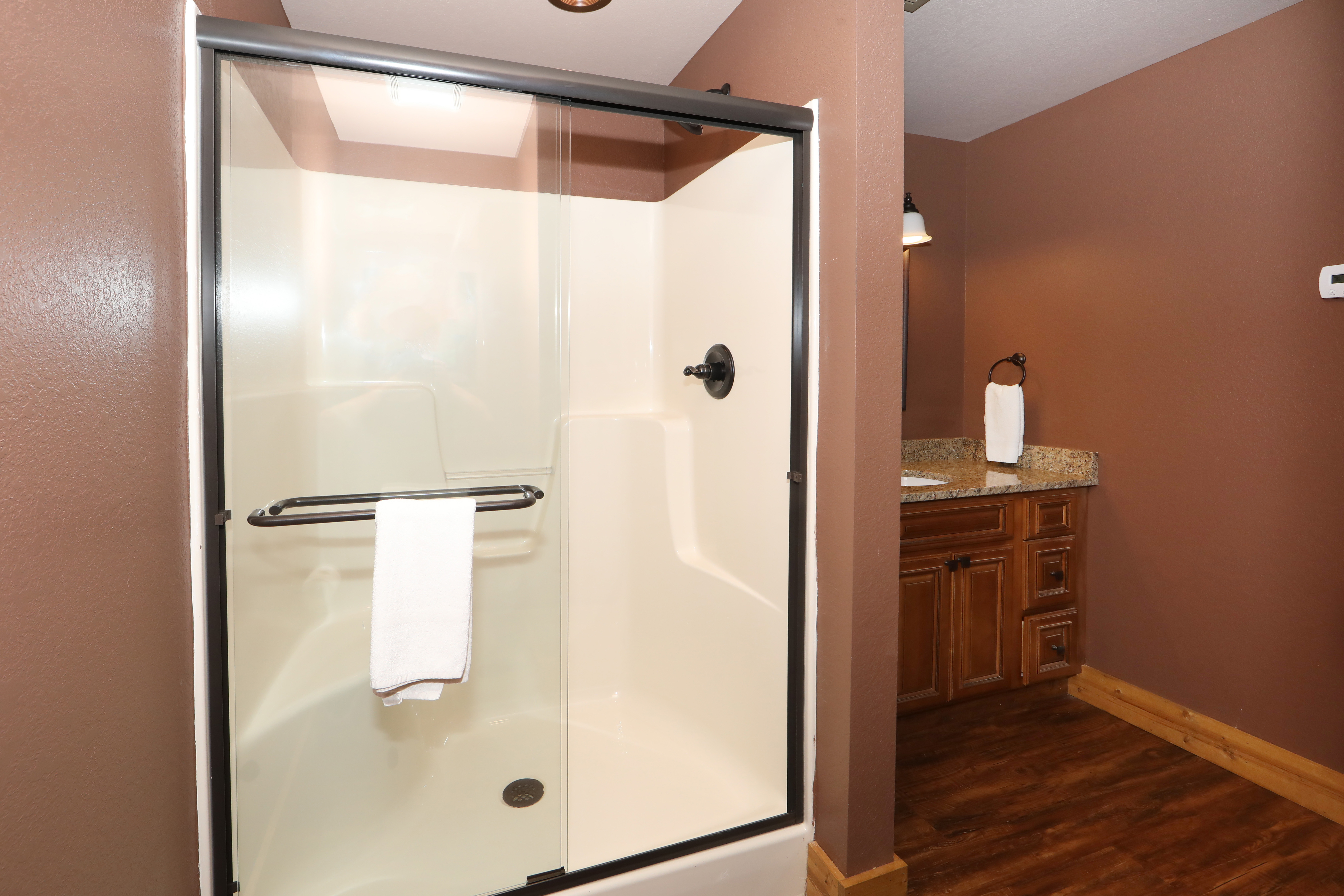 Movie Dive-Inn | Photo 26