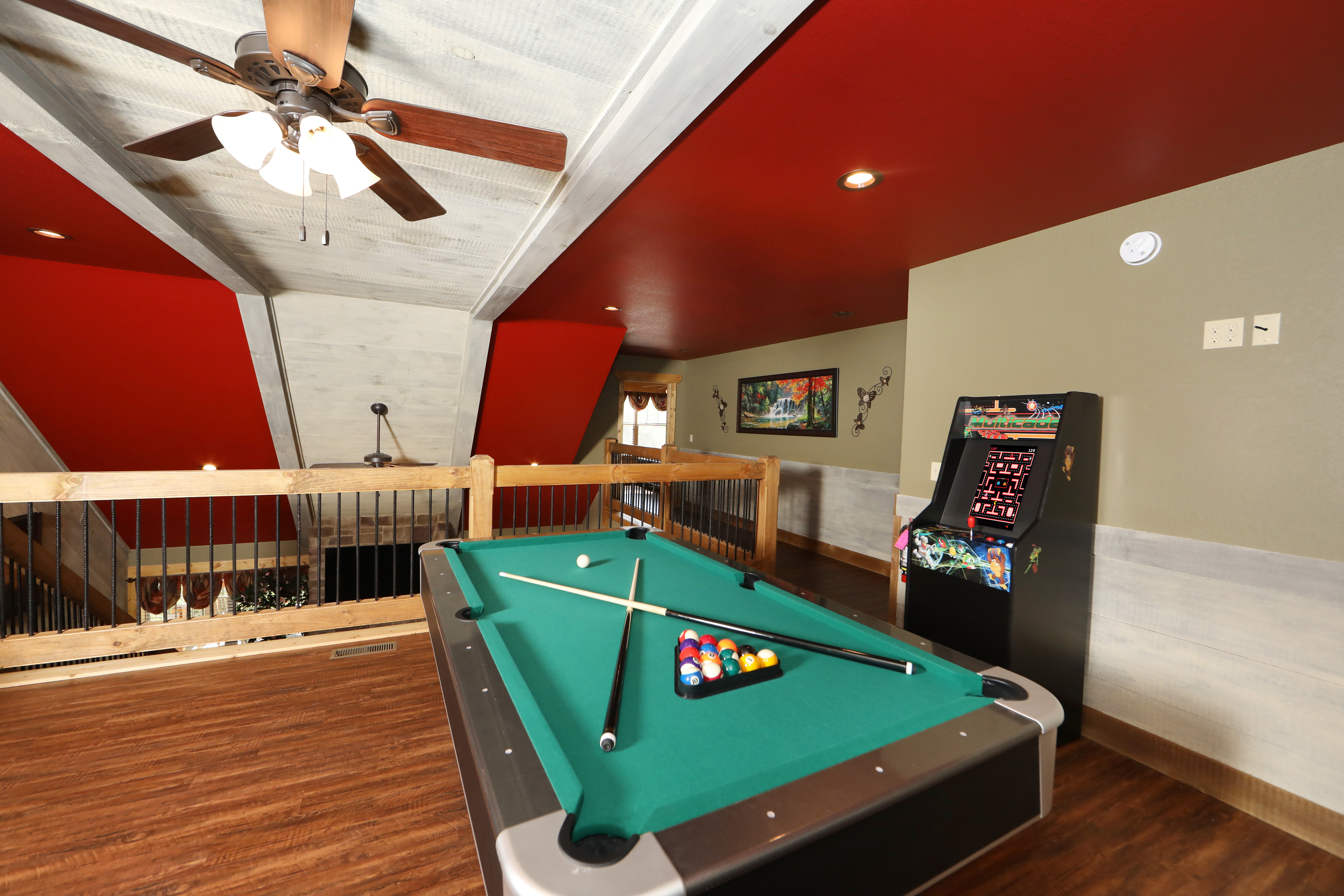 Movie Dive-Inn | Photo 4