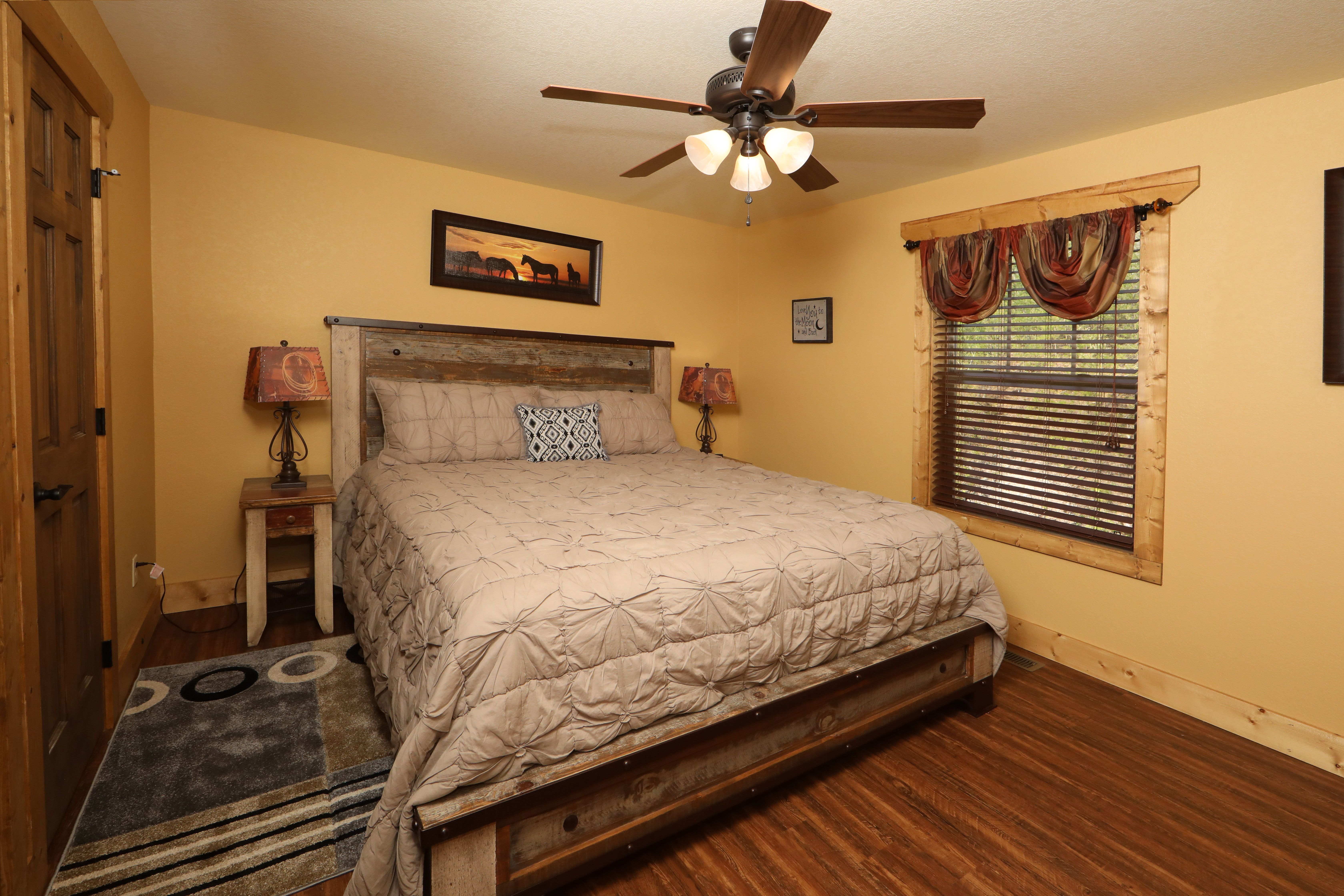 Movie Dive-Inn | Photo 27