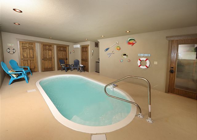 Movie Dive-Inn | Photo 30