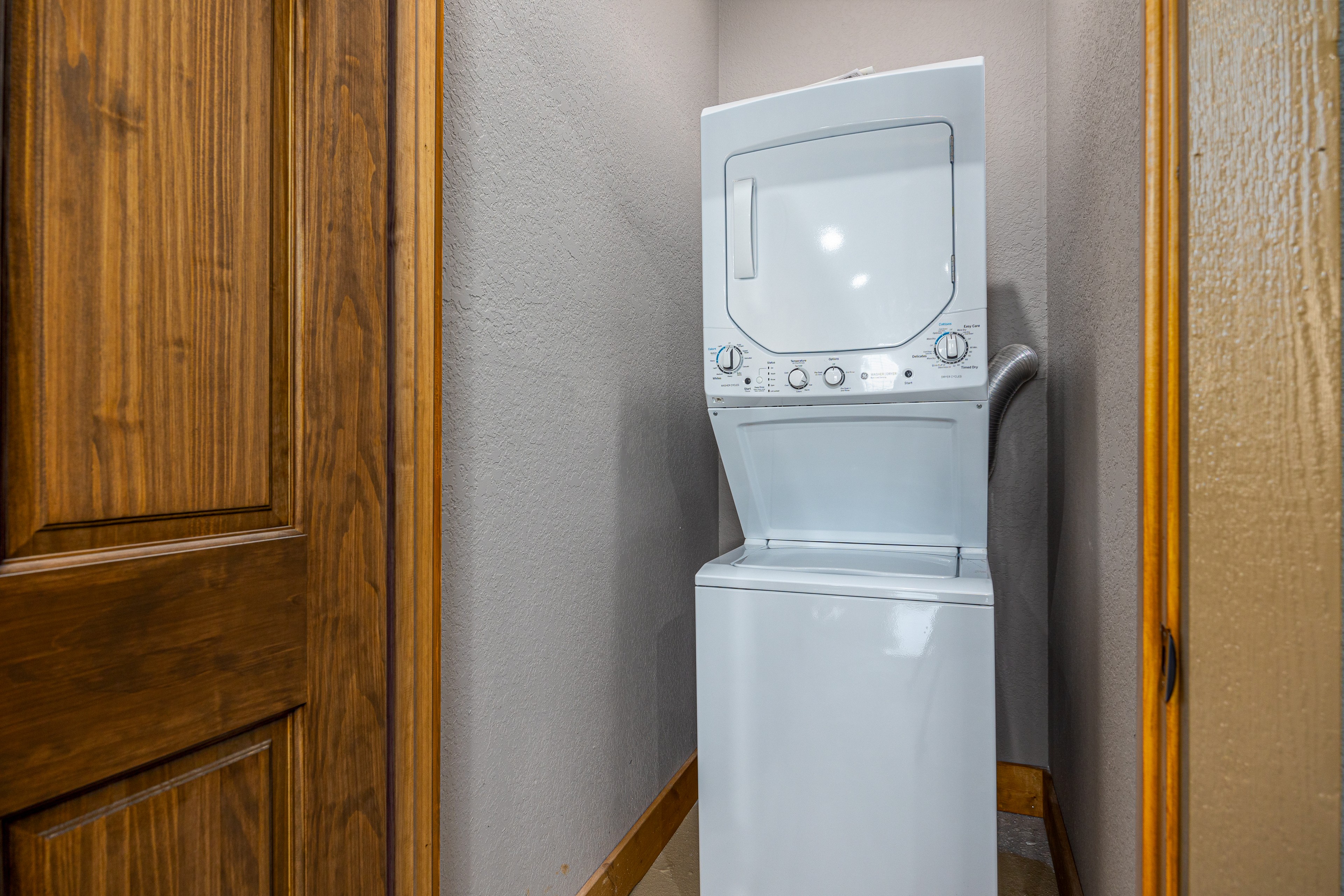 Poolside Paradise | Photo 37