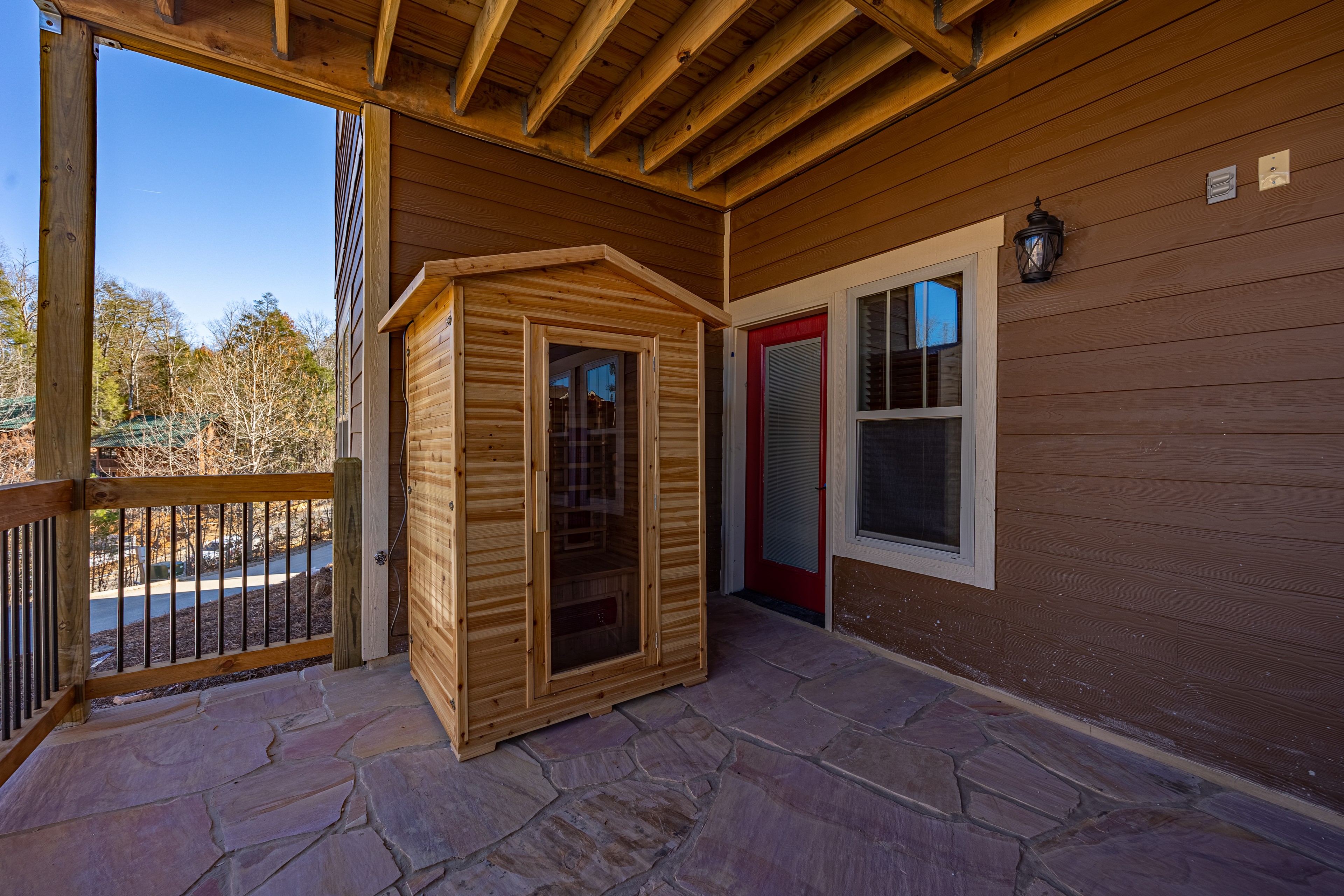 Poolside Paradise | Photo 31