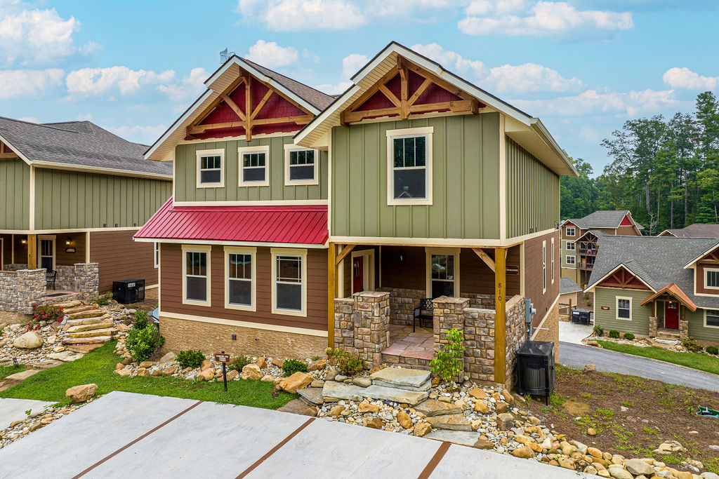 Poolside Paradise | Photo 2