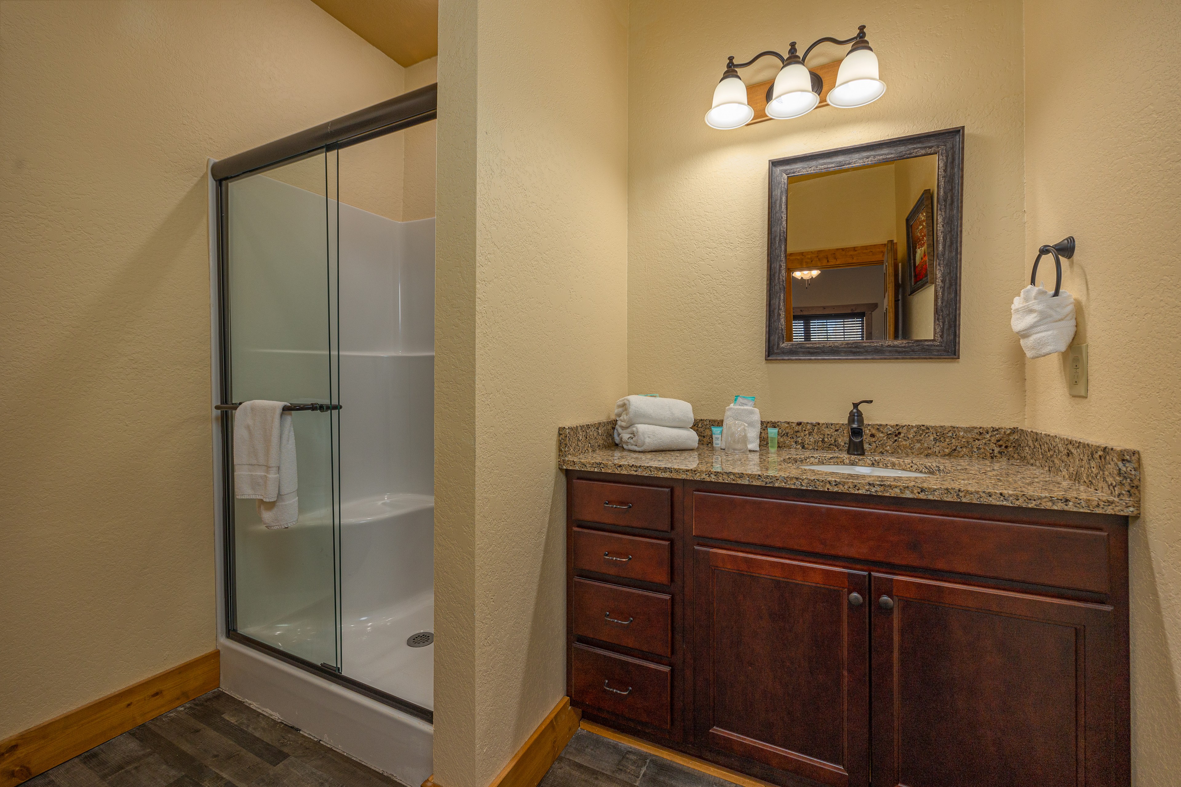 Poolside Paradise | Photo 22