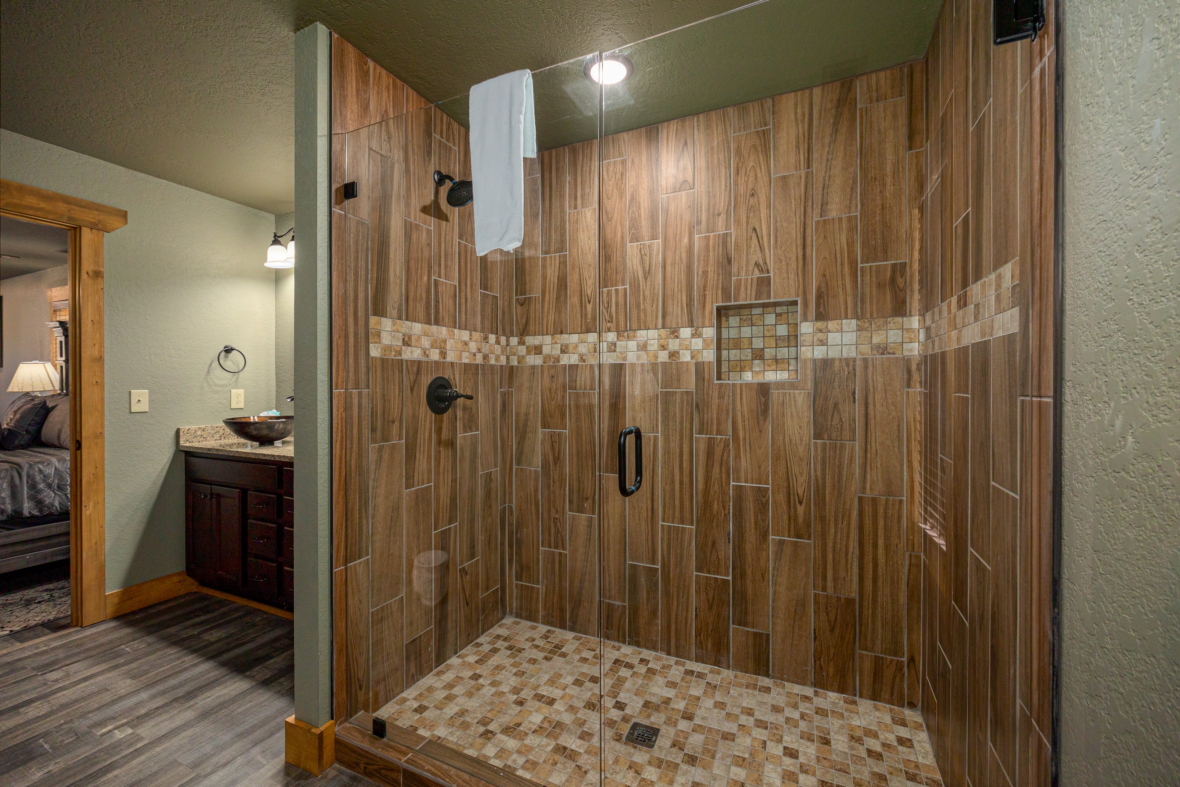 Poolside Paradise | Photo 13