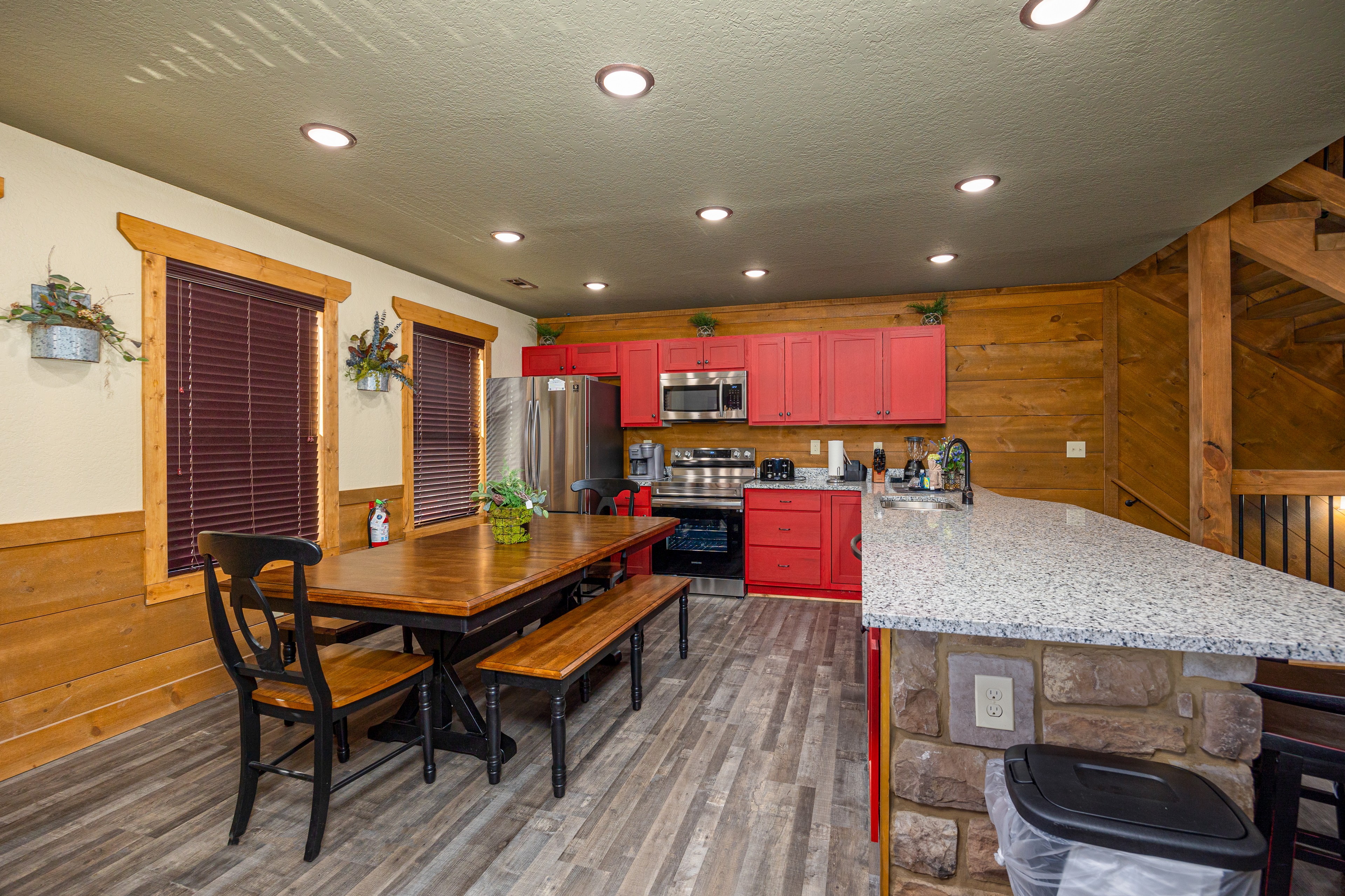 Poolside Paradise | Photo 8