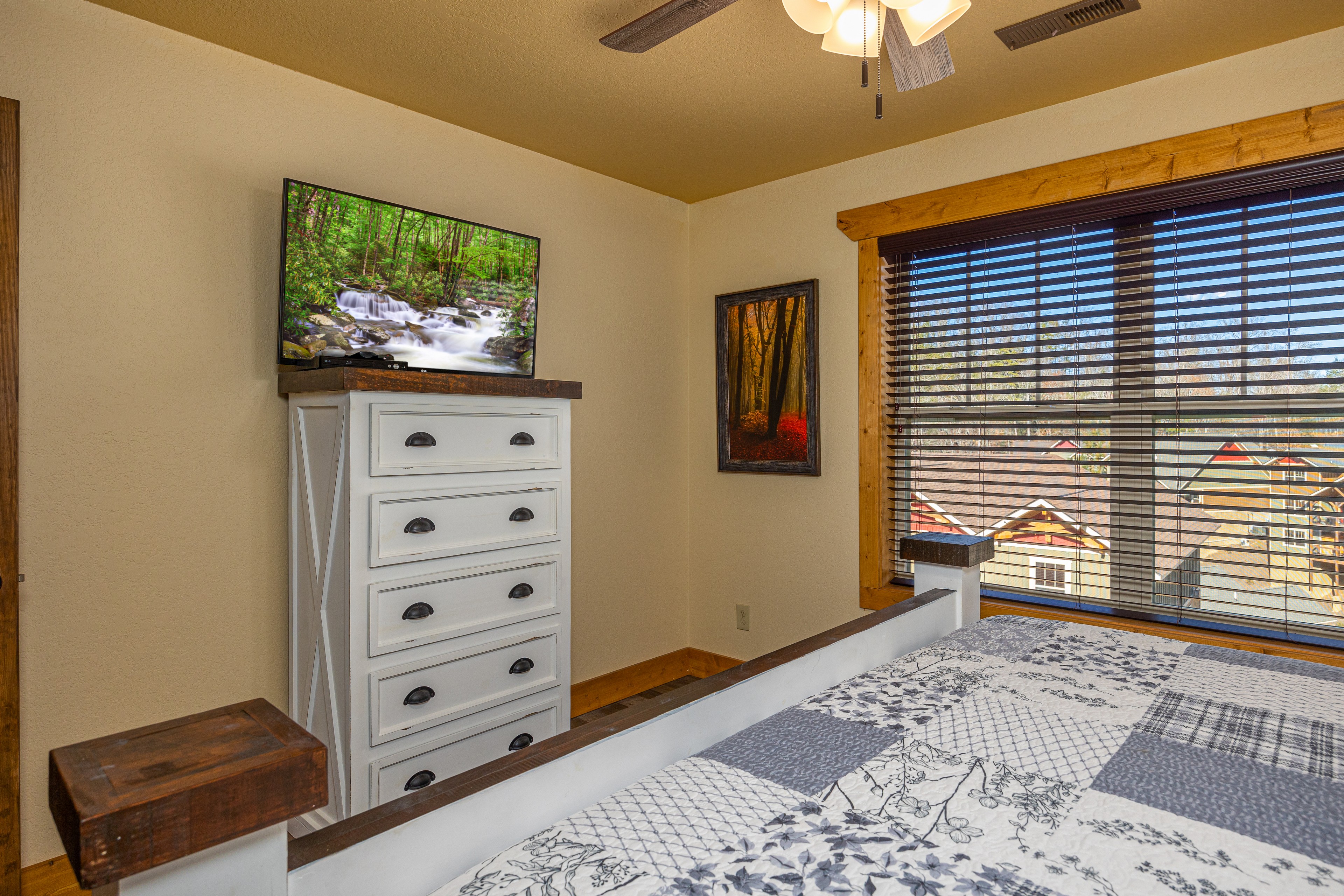 Poolside Paradise | Photo 21