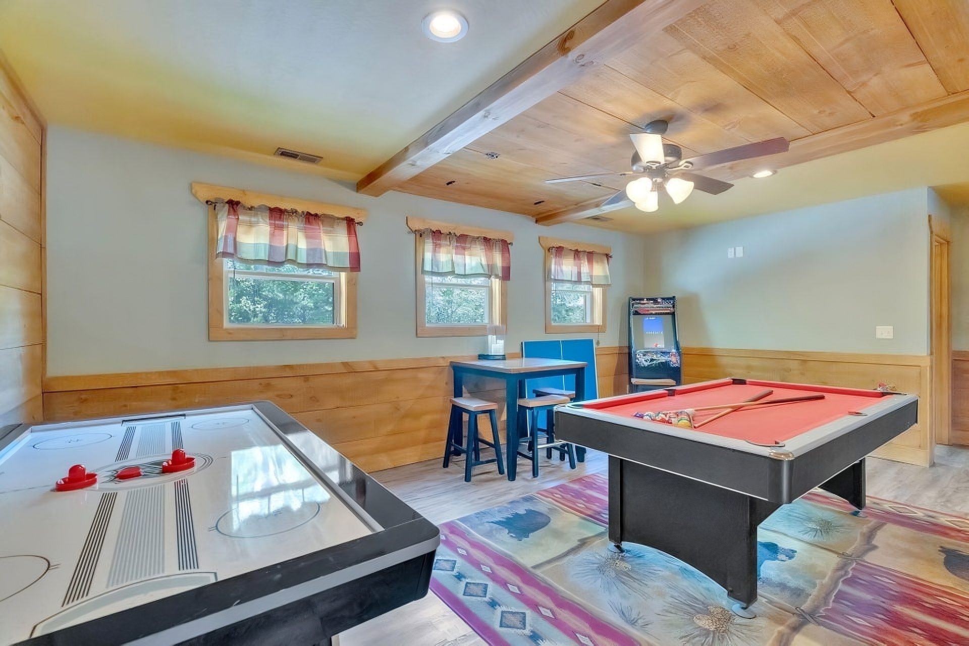 Splash Mountain Lodge | Photo 14