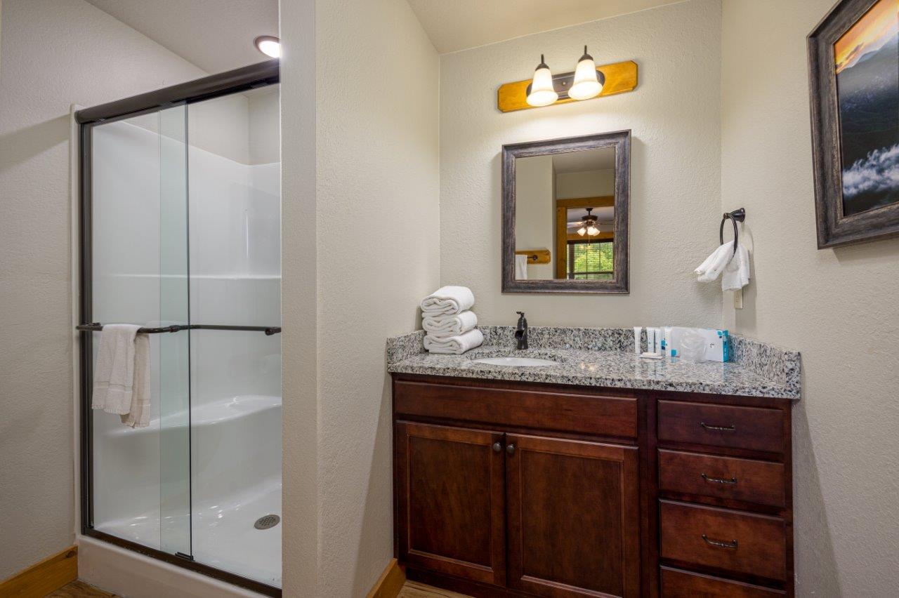 Tri Star Lodge | Photo 21