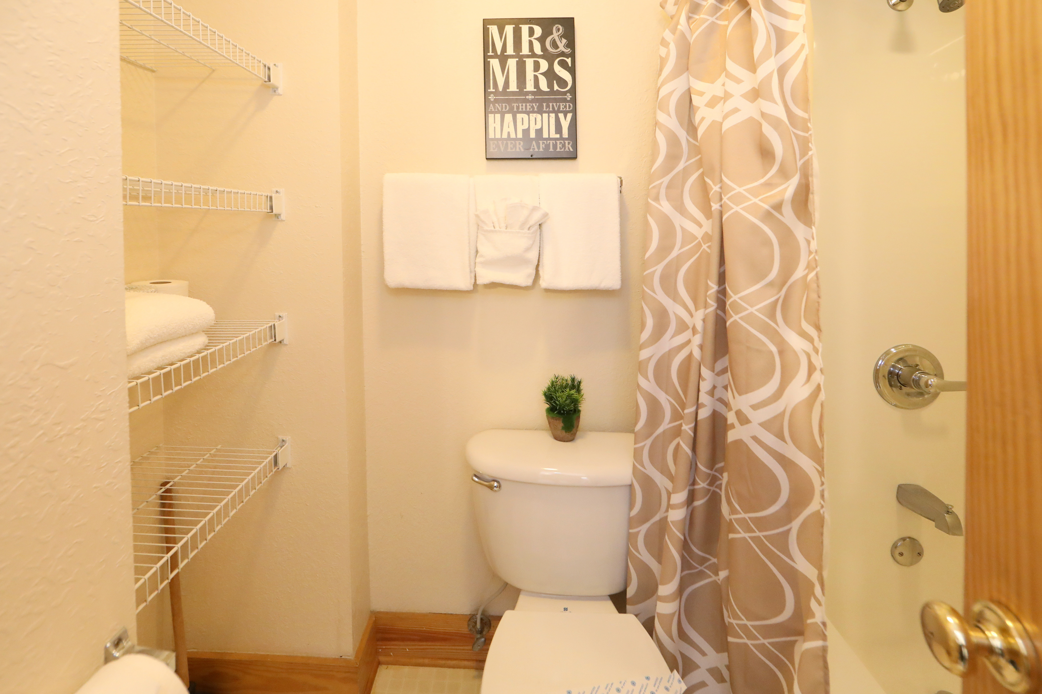 Oak Tree Lodge | Photo 69