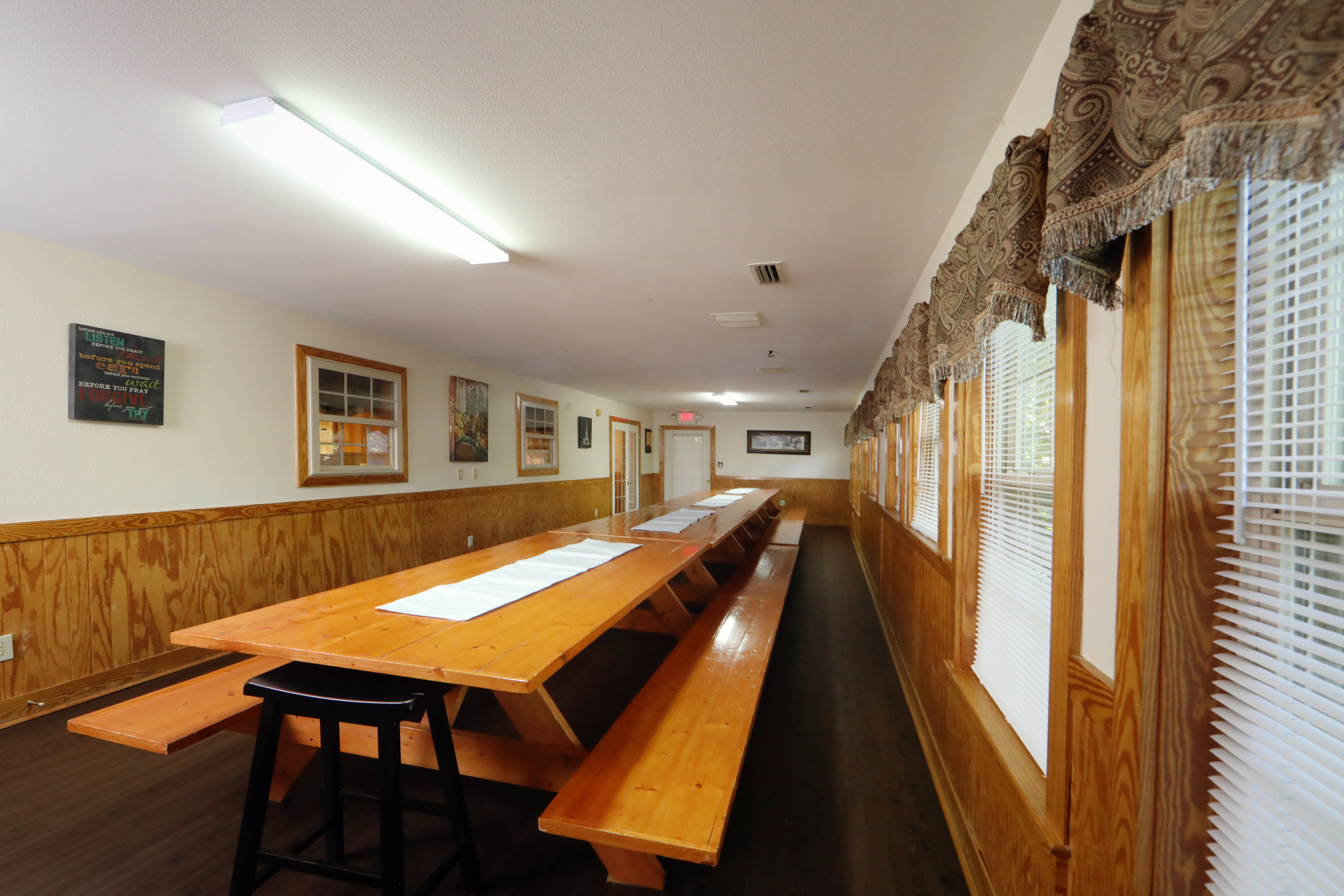 Oak Tree Lodge | Photo 14