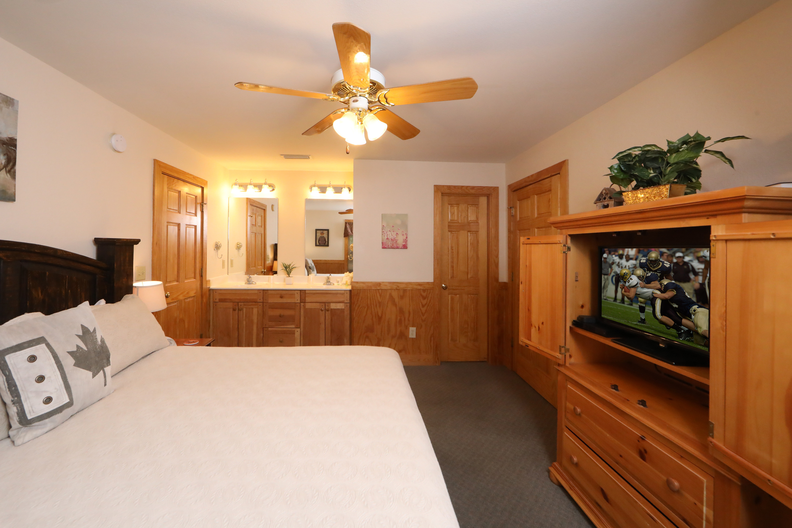 Oak Tree Lodge | Photo 40