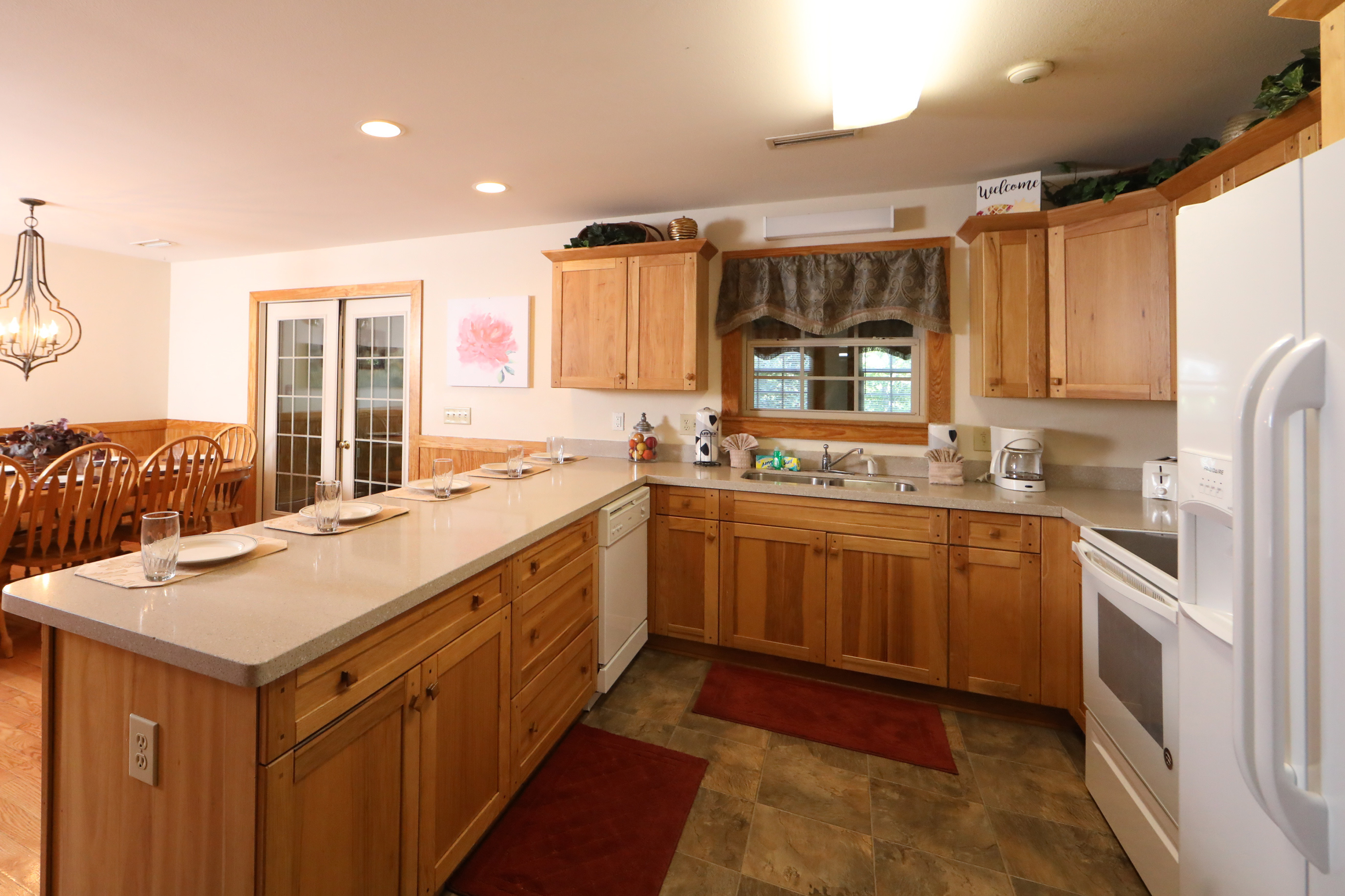 Oak Tree Lodge | Photo 8