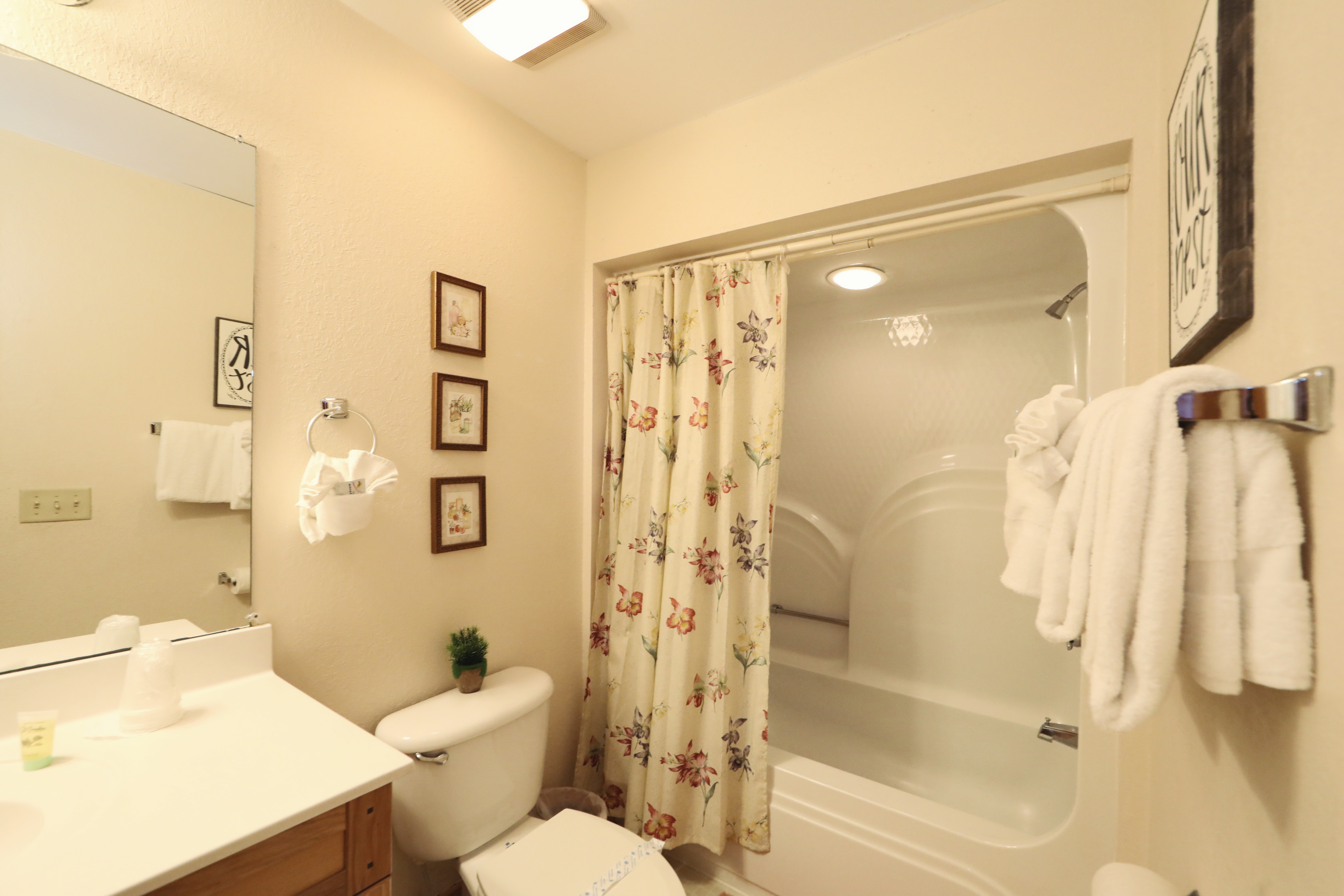 Oak Tree Lodge | Photo 73
