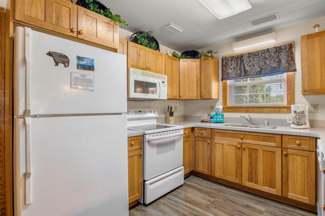 Poplar Point 12F | Photo 10