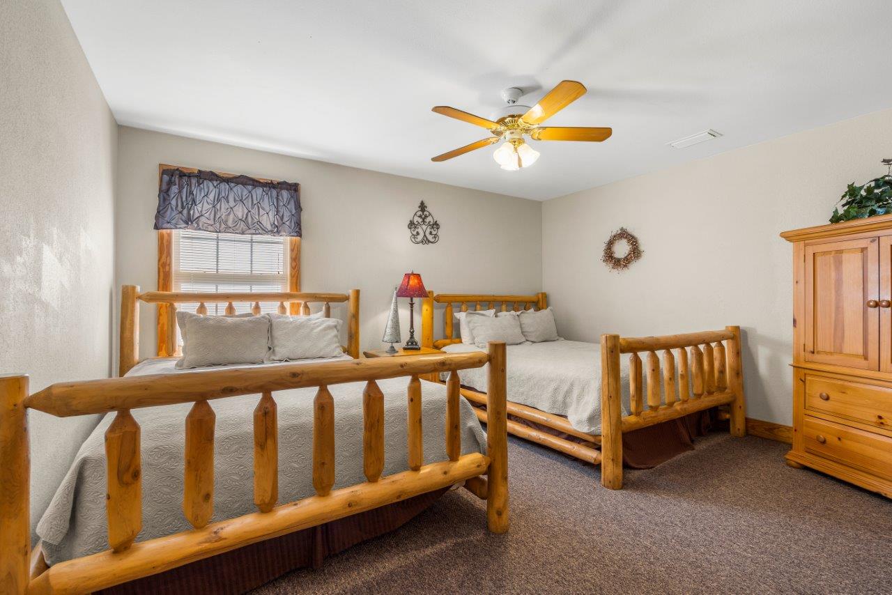 Poplar Point 12F | Photo 17