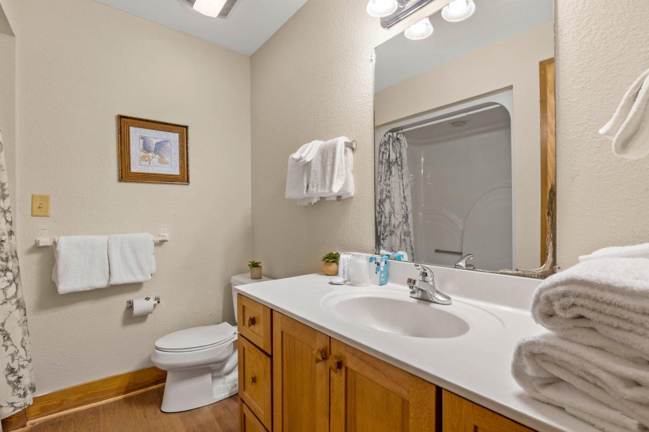 Poplar Point 12F | Photo 16
