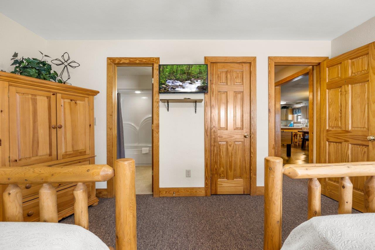 Poplar Point 12F | Photo 18